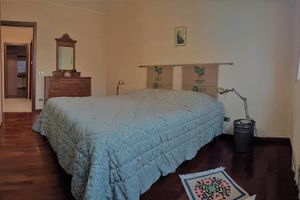 Alquiler Vacacional - Elegante alloggio di grandi dimensioni (110 mq) in parco privato di 6000 mq