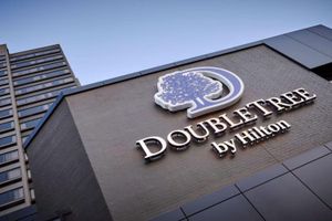Alojamiento - DoubleTree by Hilton Windsor Hotel & Suites
