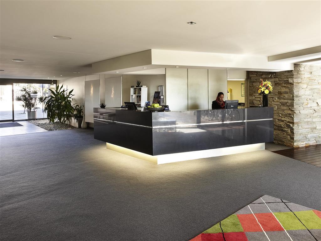 Vista Lobby East Perth Suites Hotel
