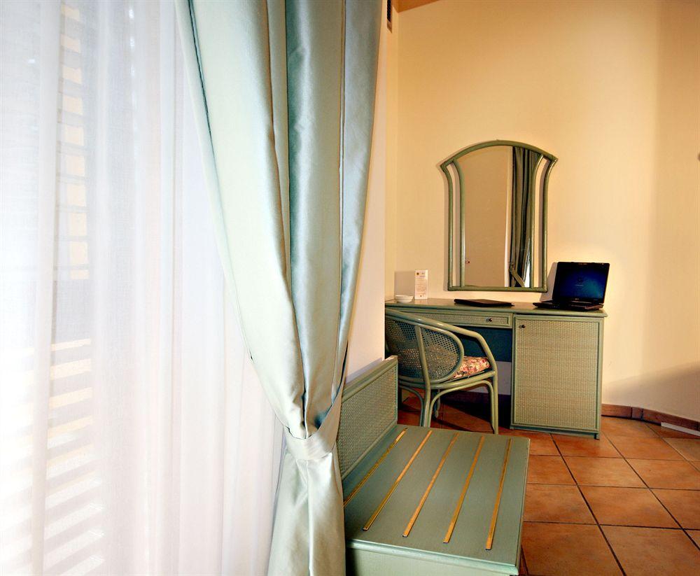 Set de Habitación Hotel Ristorante Il Ceppo