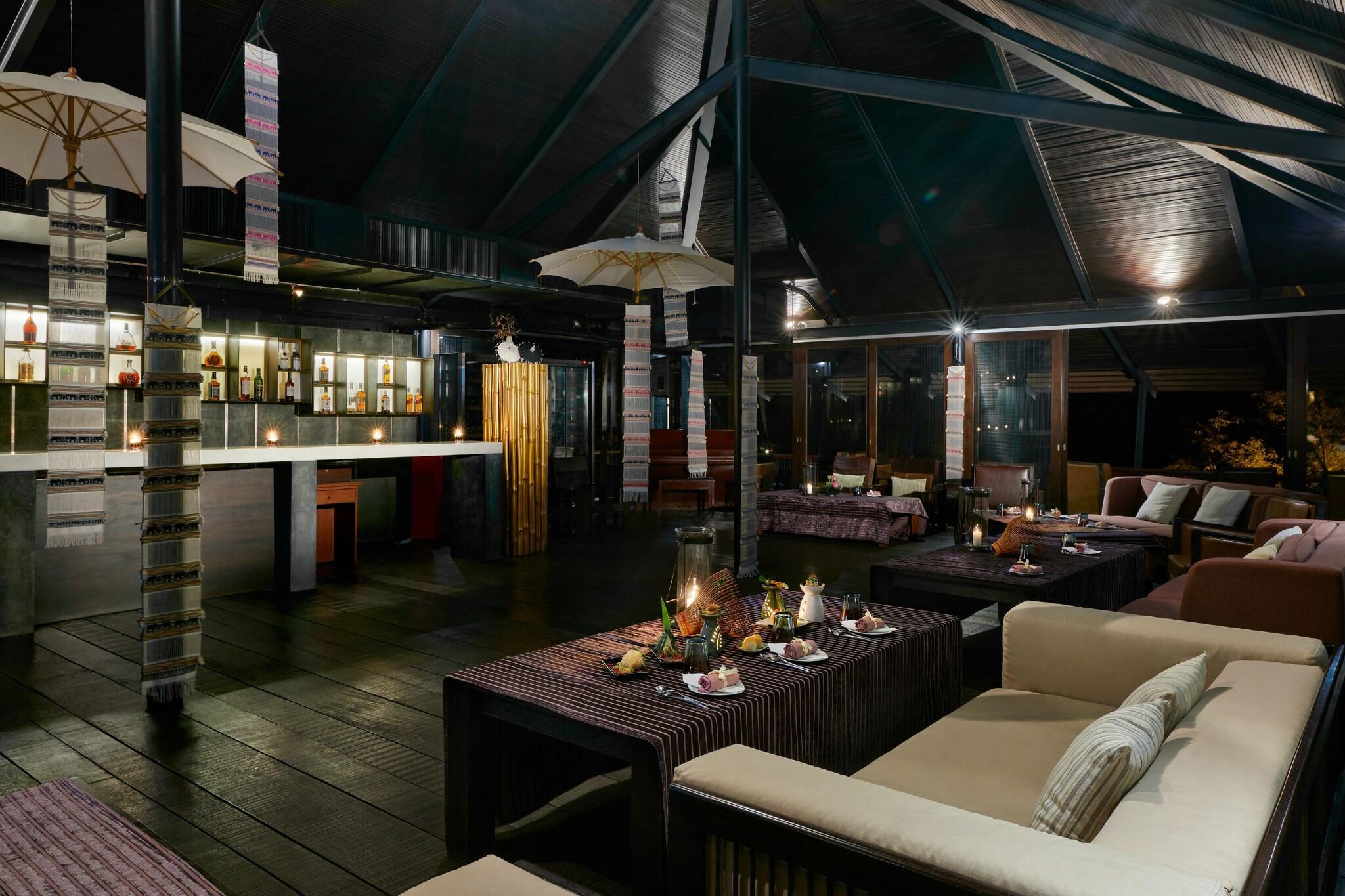 Bar/Salón Kirimaya Golf Resort Spa