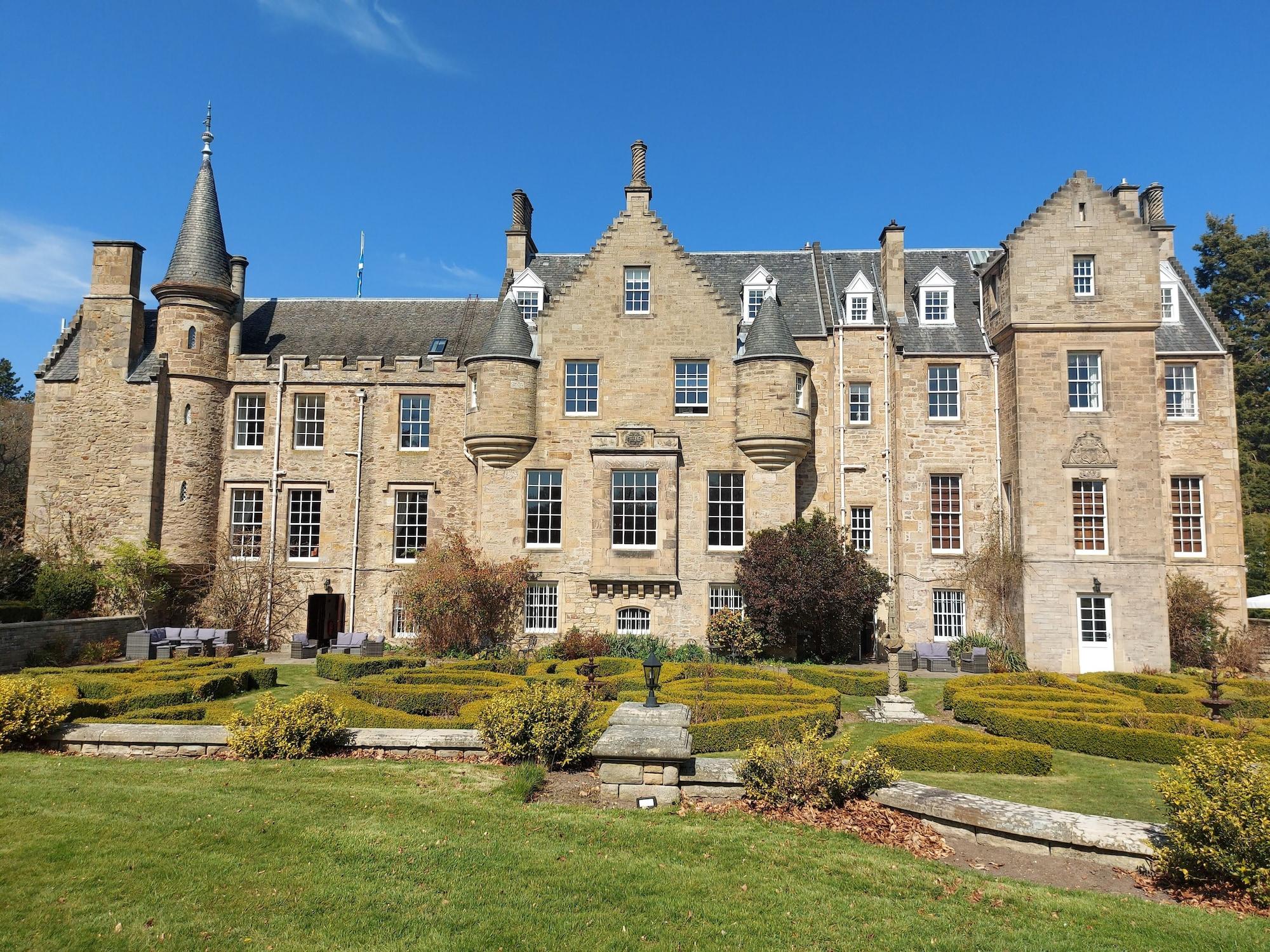 Vista Exterior Carberry Tower Mansion House and Estate