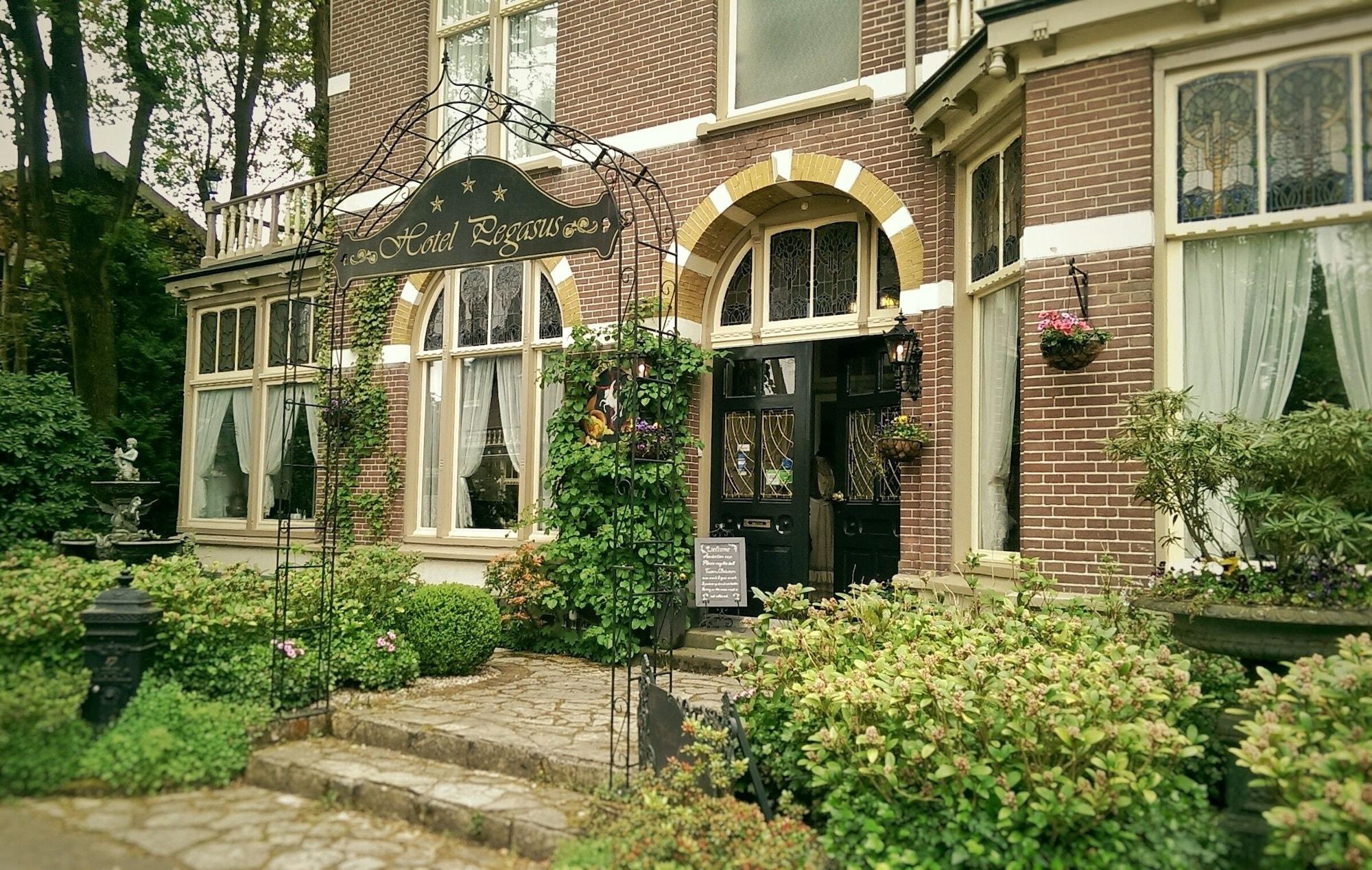 Vista Exterior Hotel Pegasus
