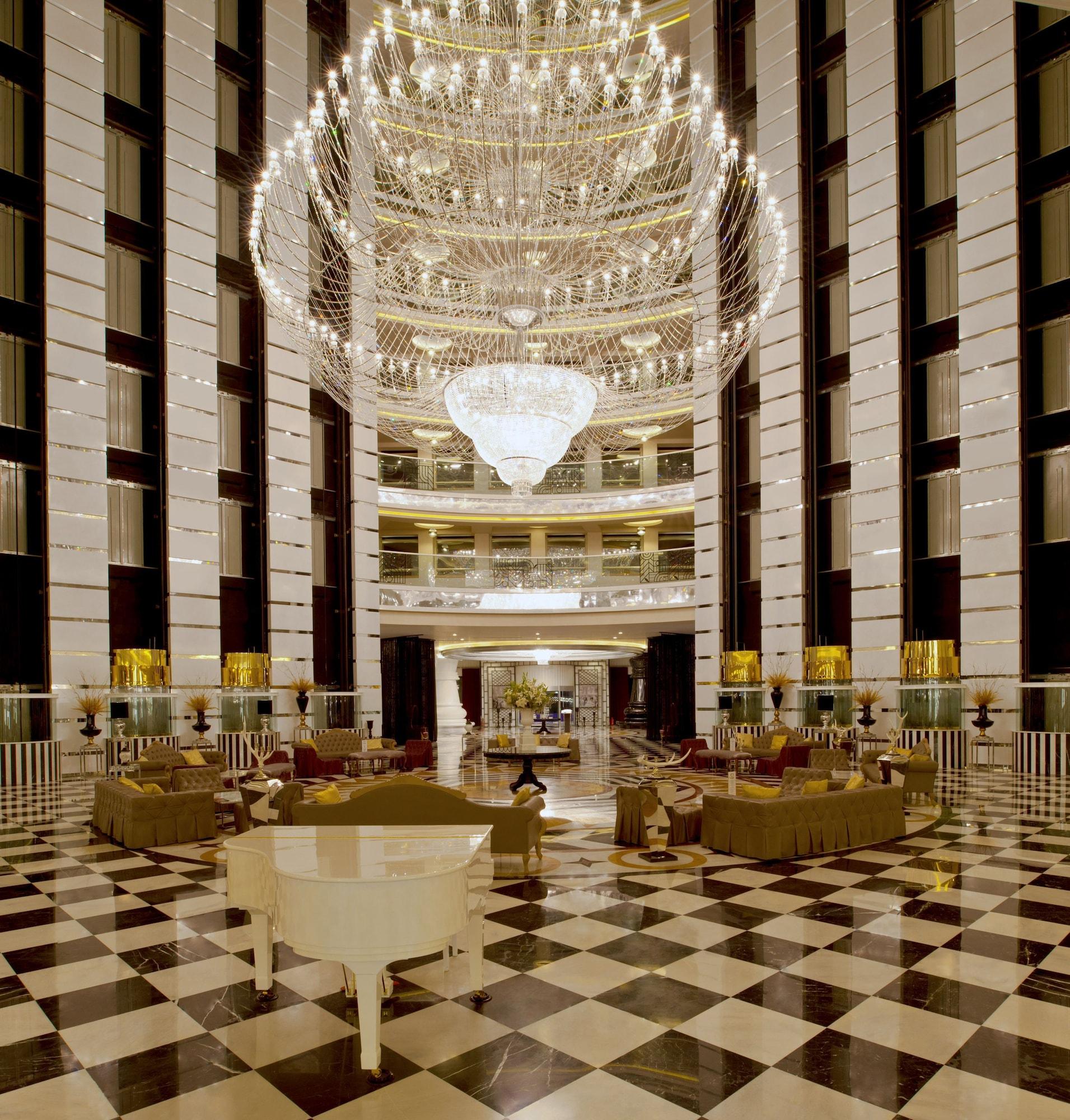 Vista Lobby Delphin Imperial