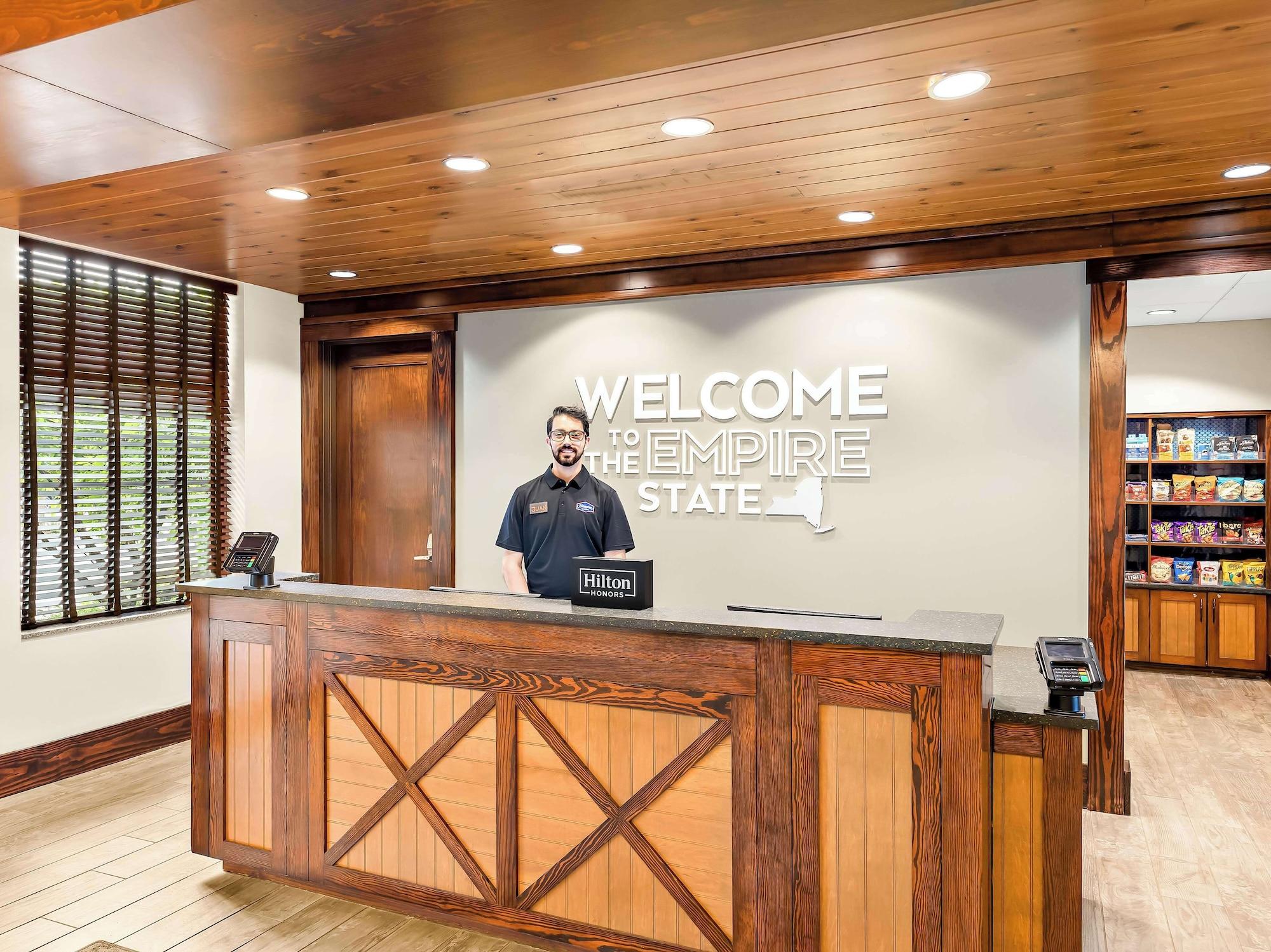 Vista Lobby Hampton Inn & Suites Lake Placid