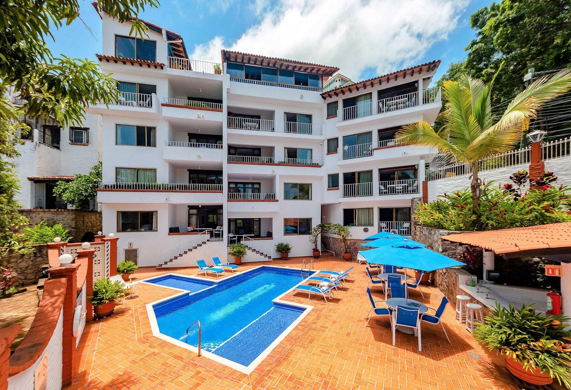 Varios WIVC Alta Vista Condo - Stunning Views, Close to the Beach & Romantic Zone