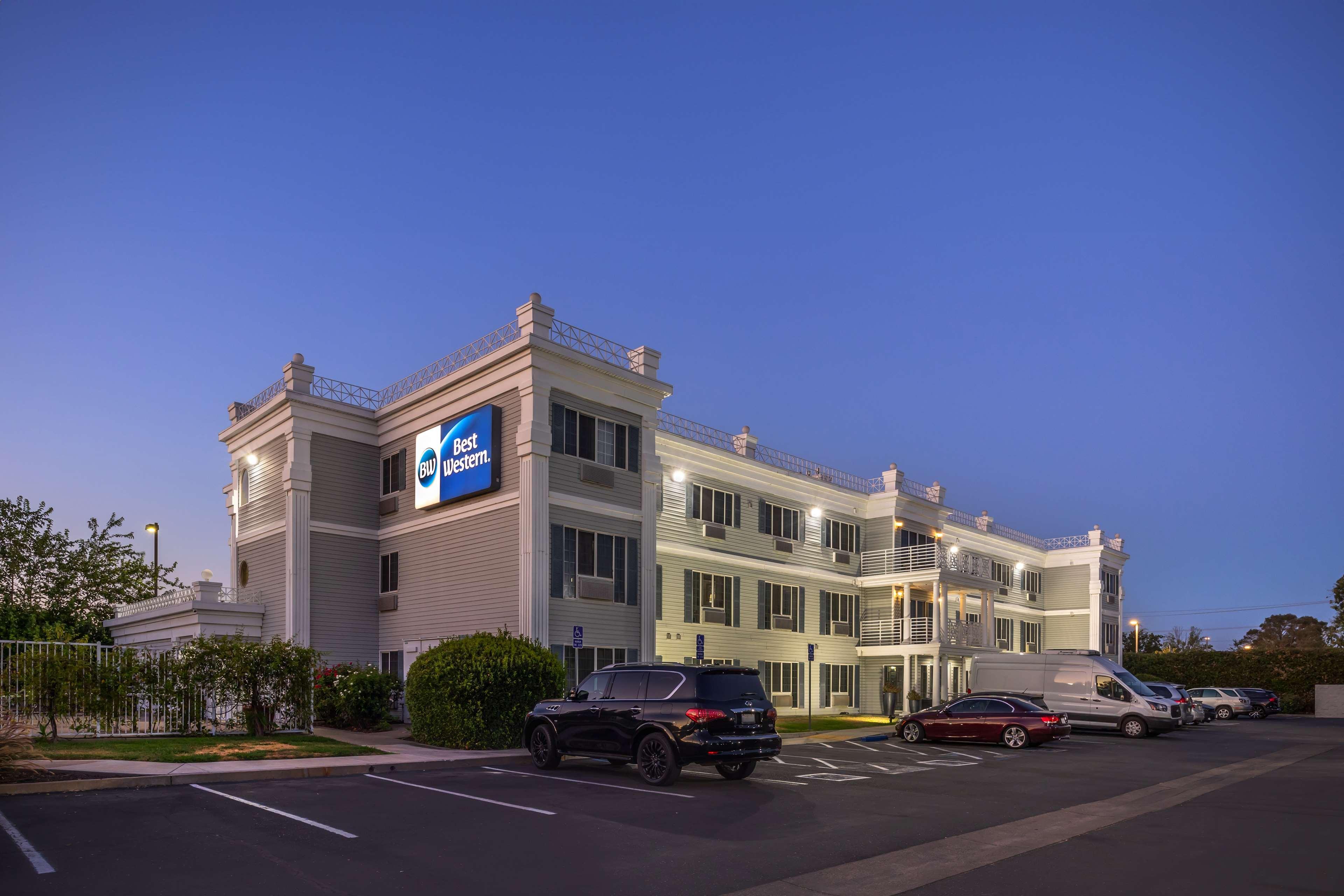 Varios Best Western Capital City Inn