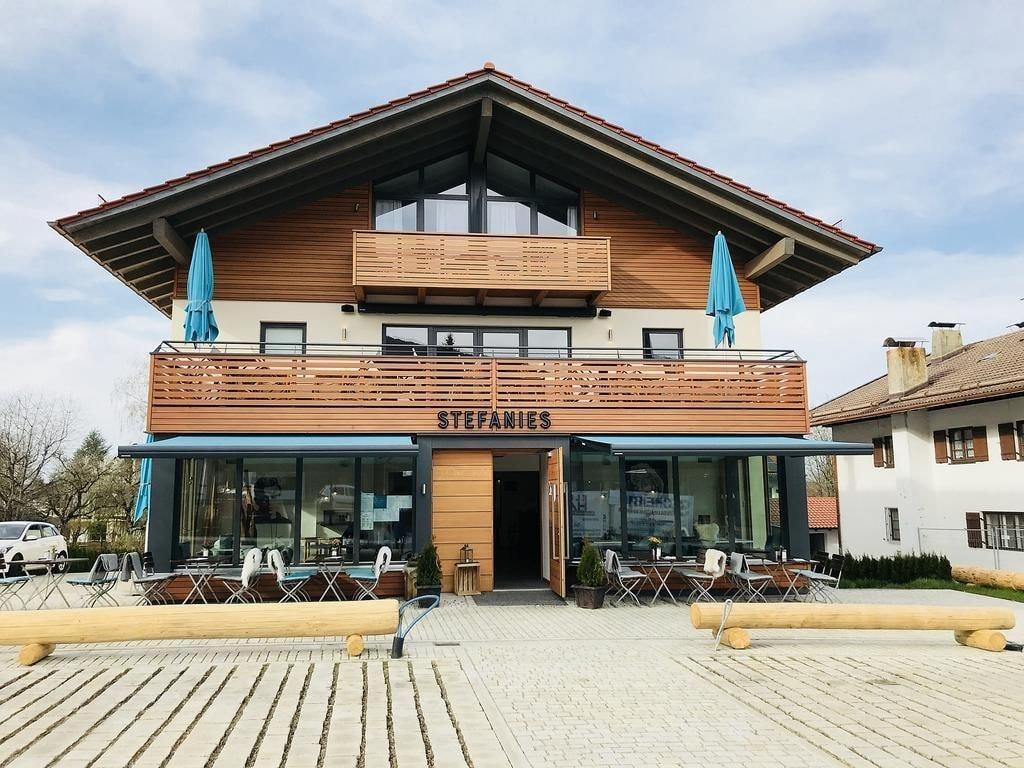 Varios Stefanies Cafe Pension Culture