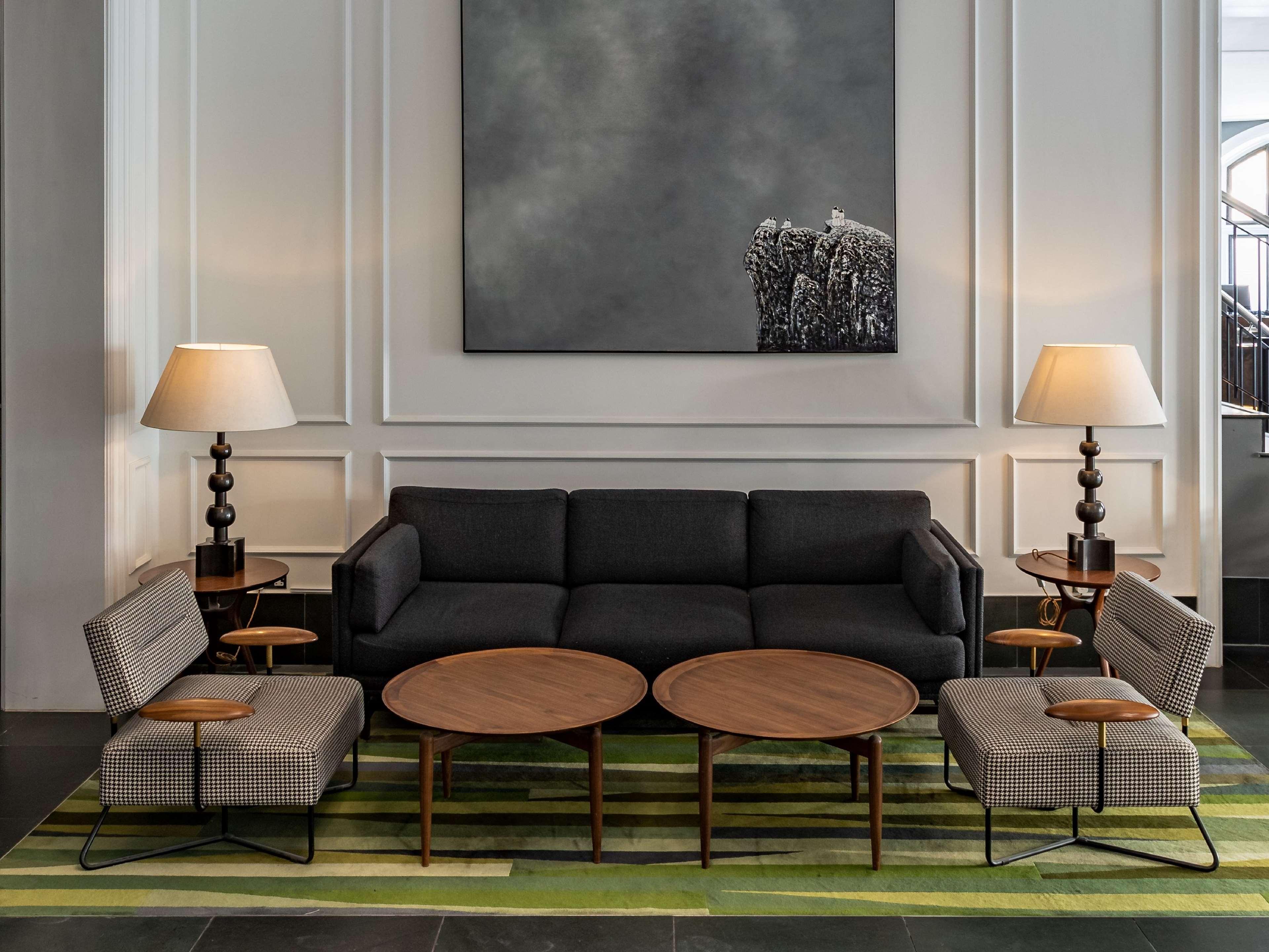 Vista Lobby Radisson Blu Hotel, London Bloomsbury