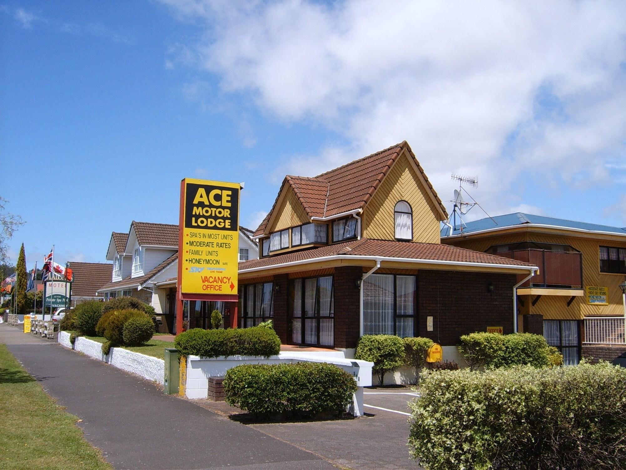Varios Ace Motor Lodge