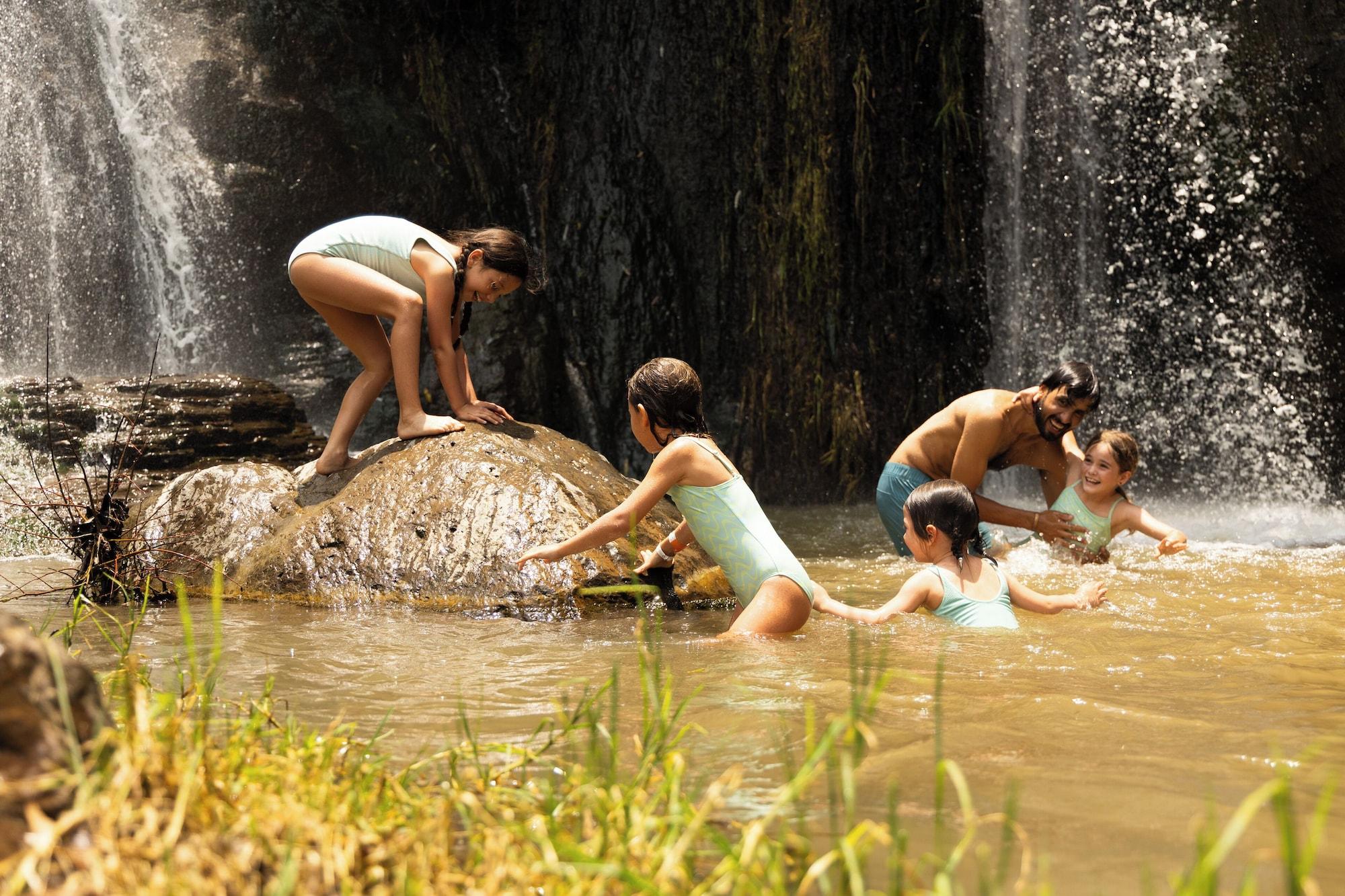 Vista Piscina Rancho con Caballos El Reencuentro
