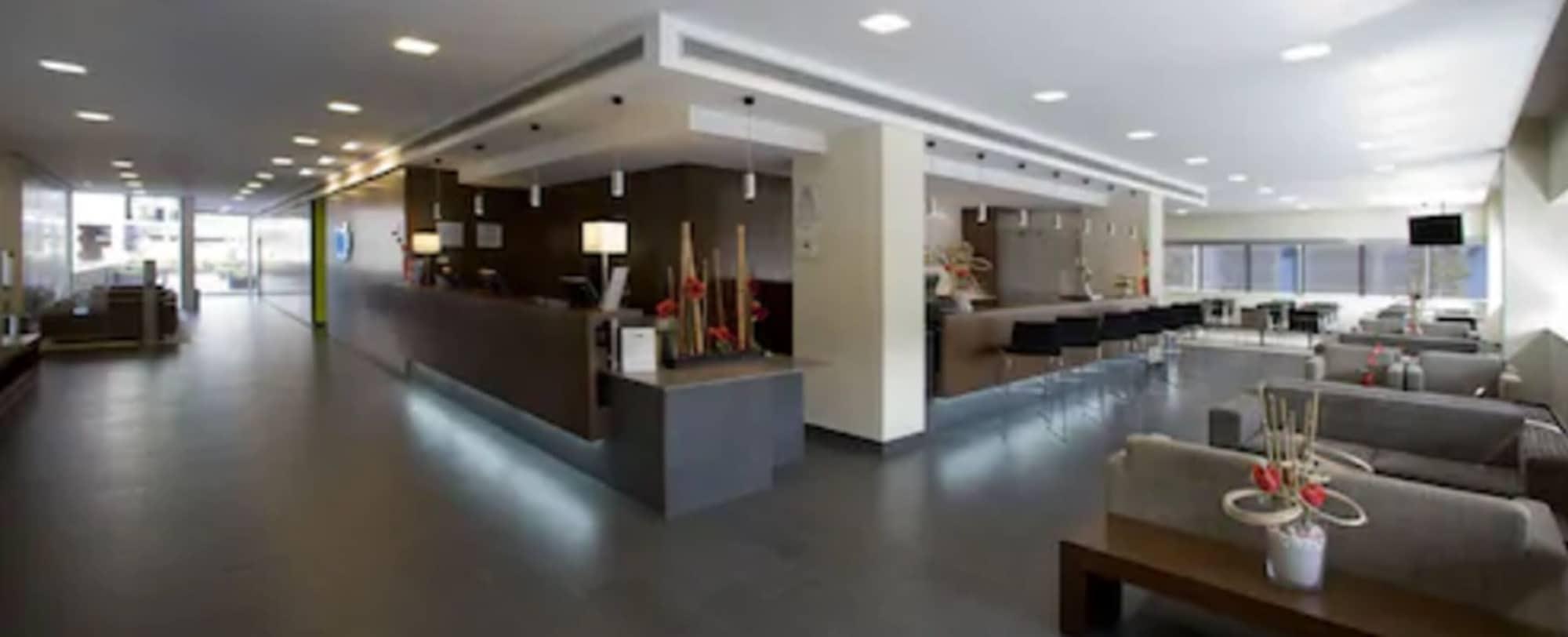 Vista Lobby Holiday Inn Express Barcelona City 22@ by IHG