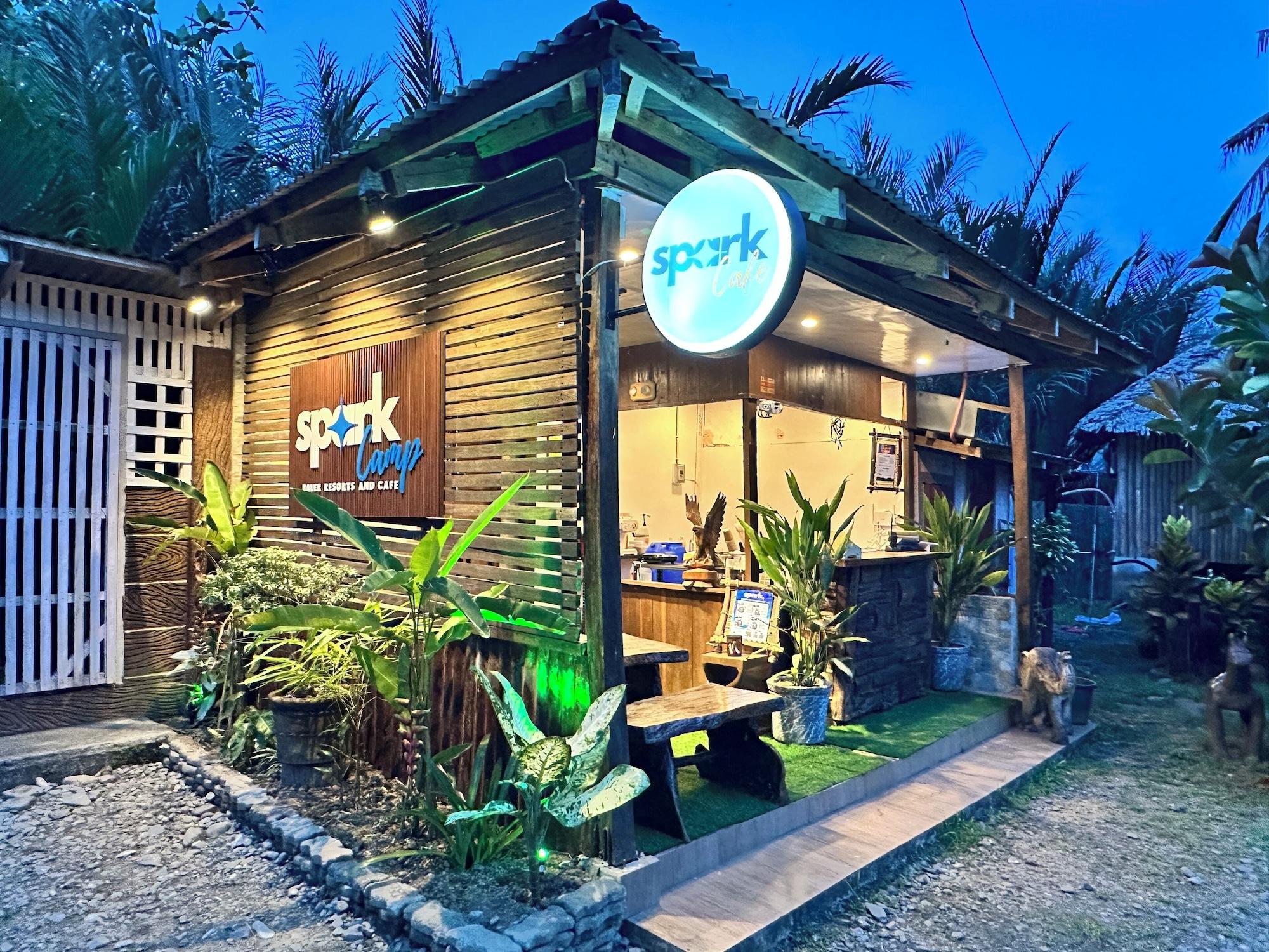 Bar/Salón Spark Camp - Baler