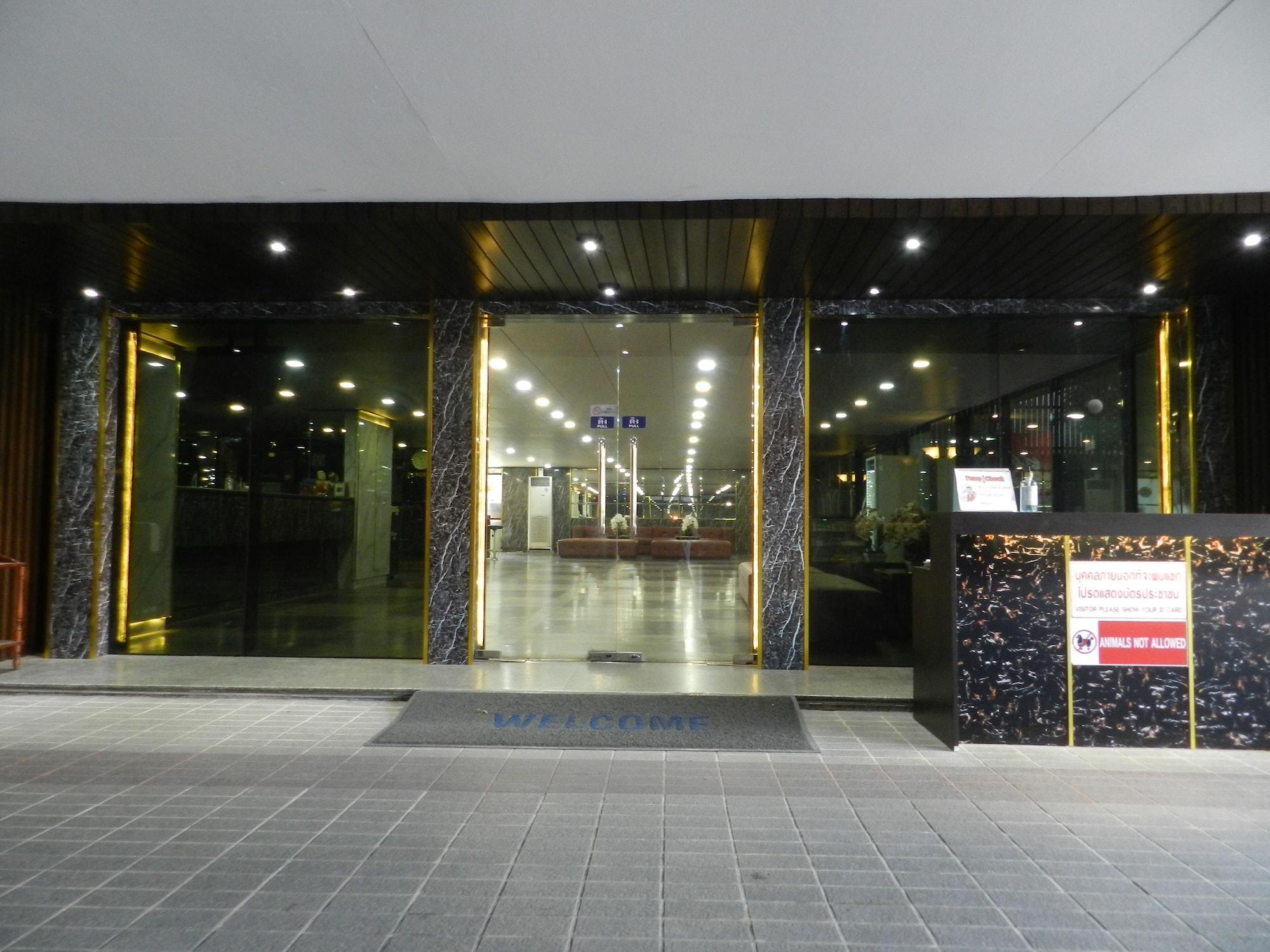 Vista Exterior Nanatai Suites