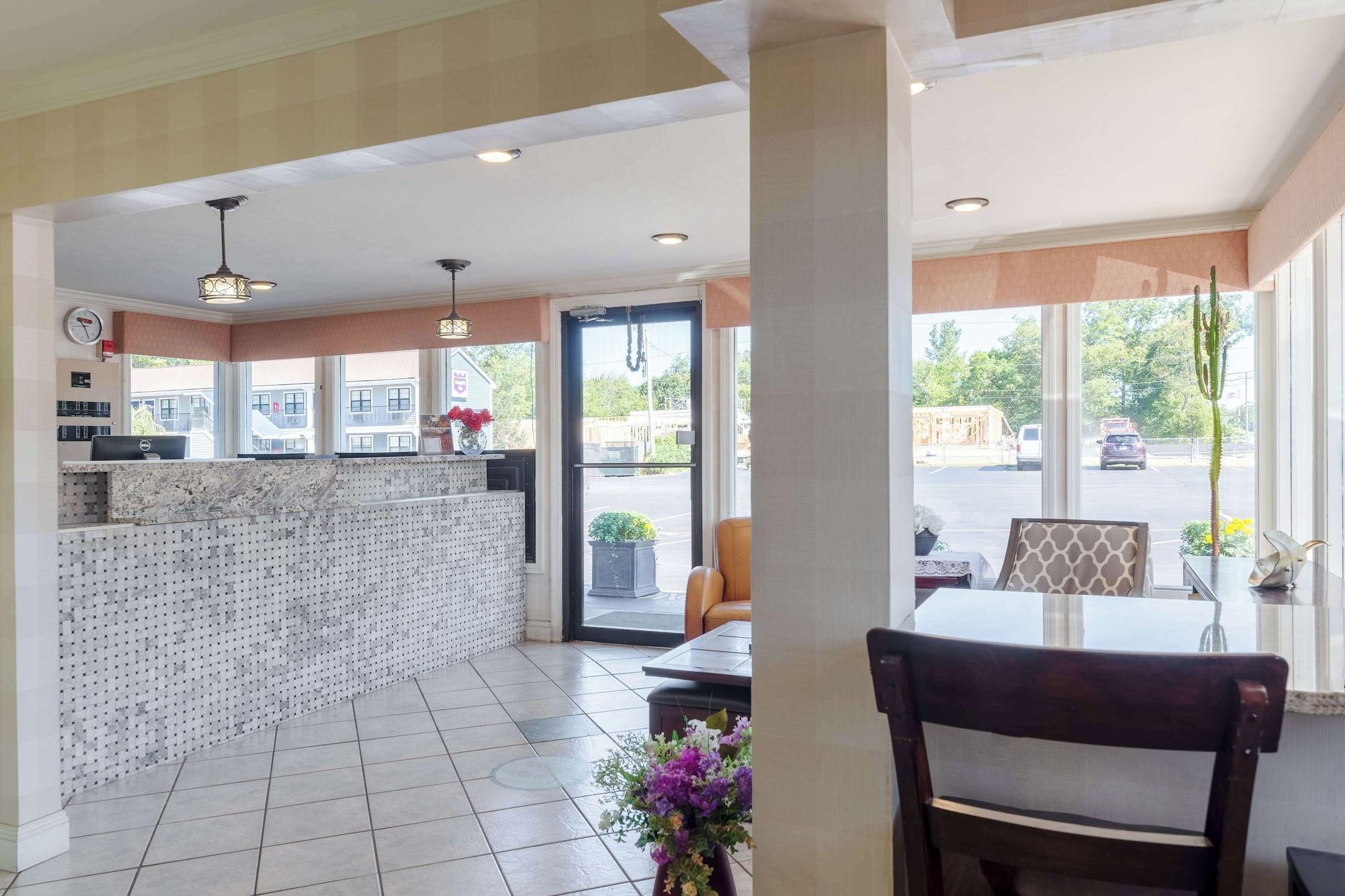 Vista Lobby Knights Inn North Attleboro