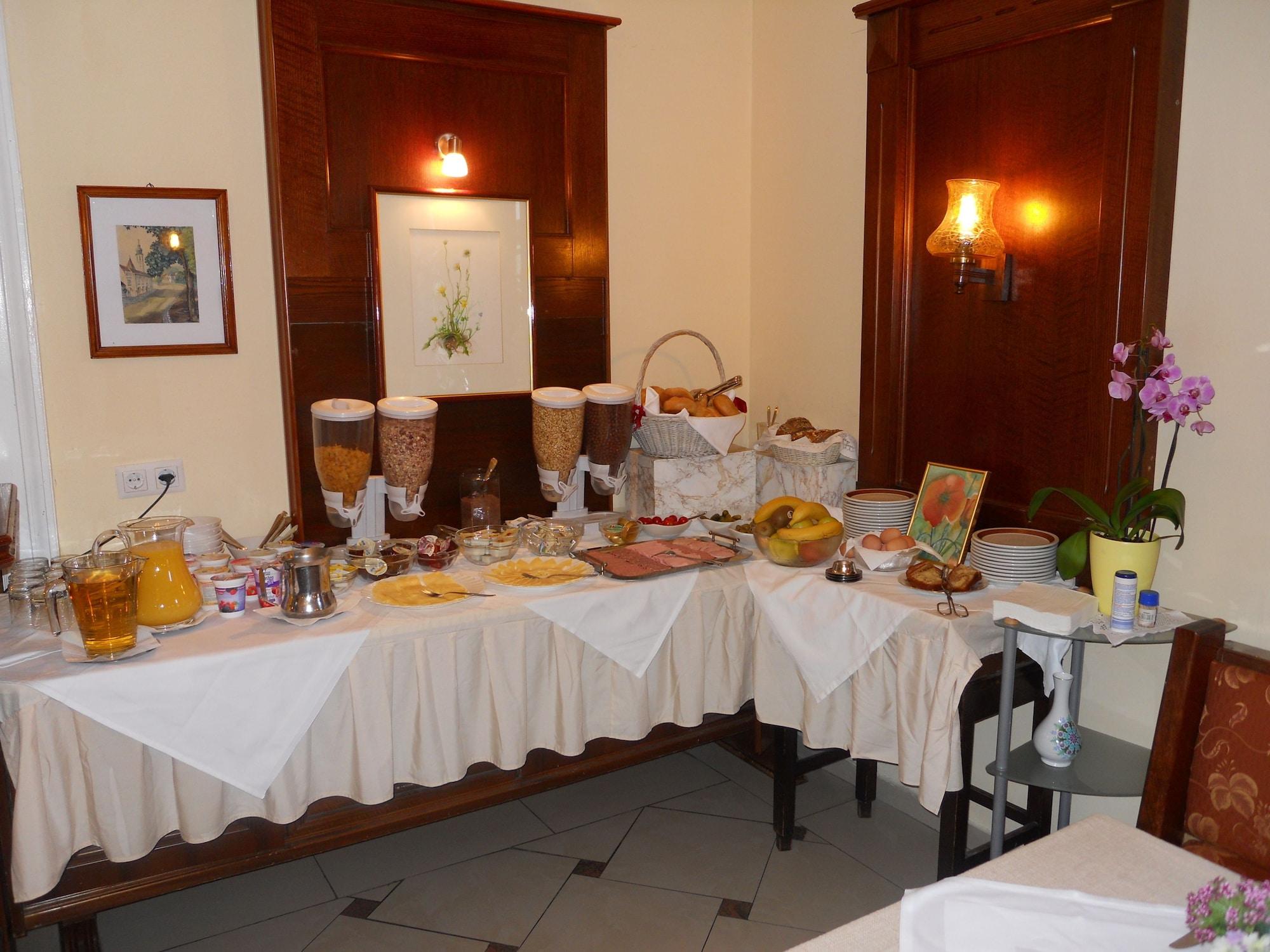 Restaurant Hotel Pension Stadtpark