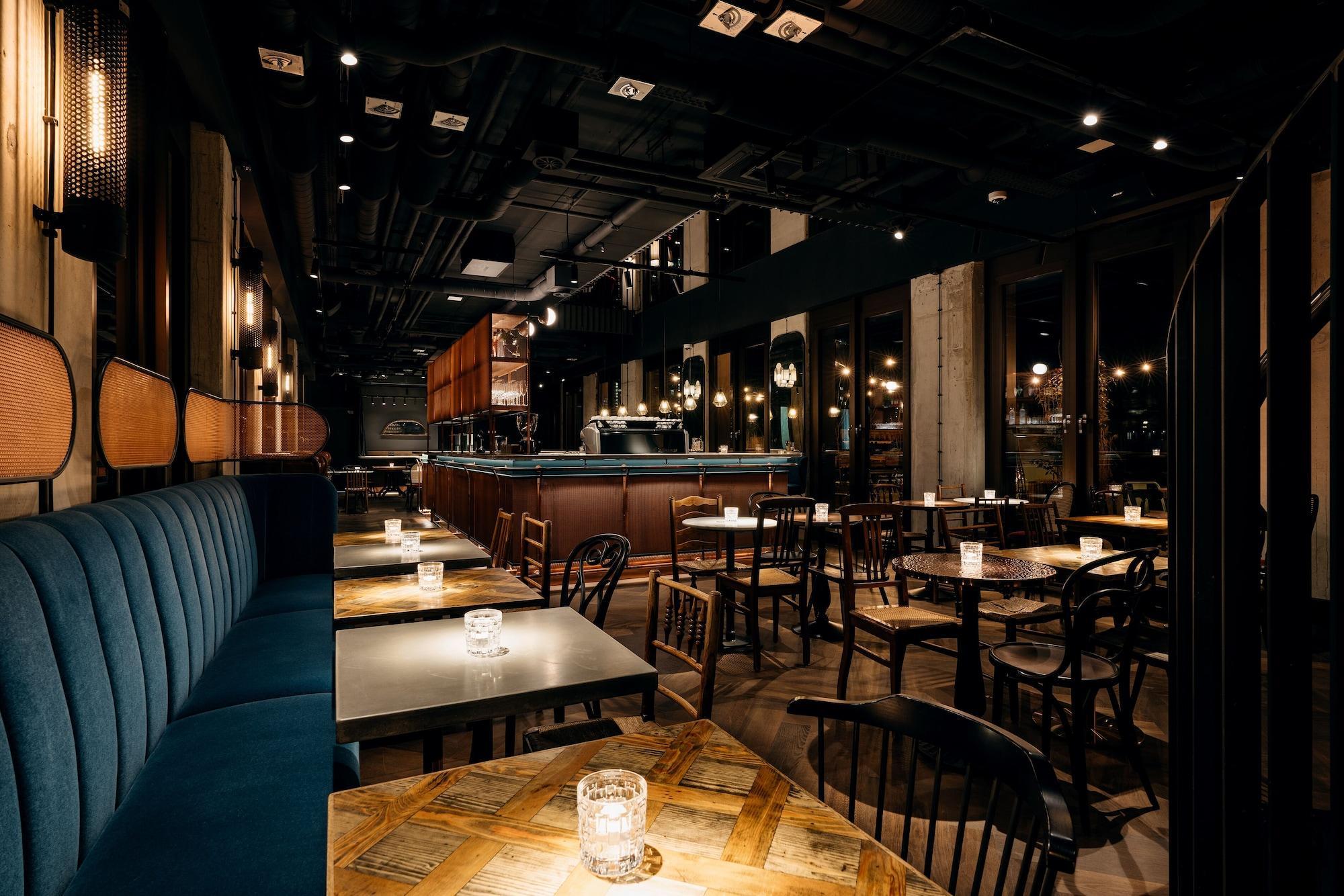 Bar/Salón Ruby Louise Hotel Frankfurt by IHG
