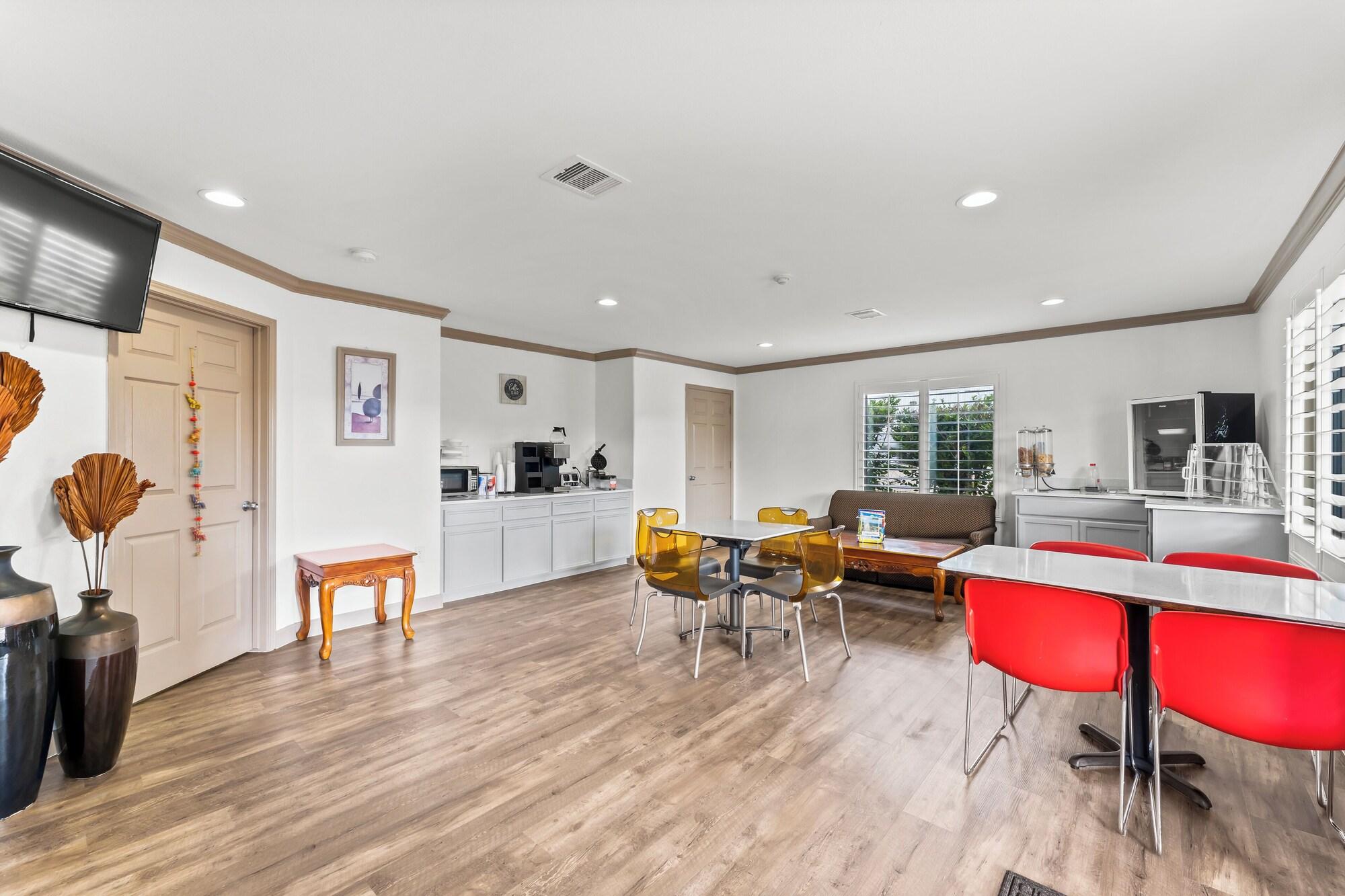 Restaurant Executive Inn and Suites