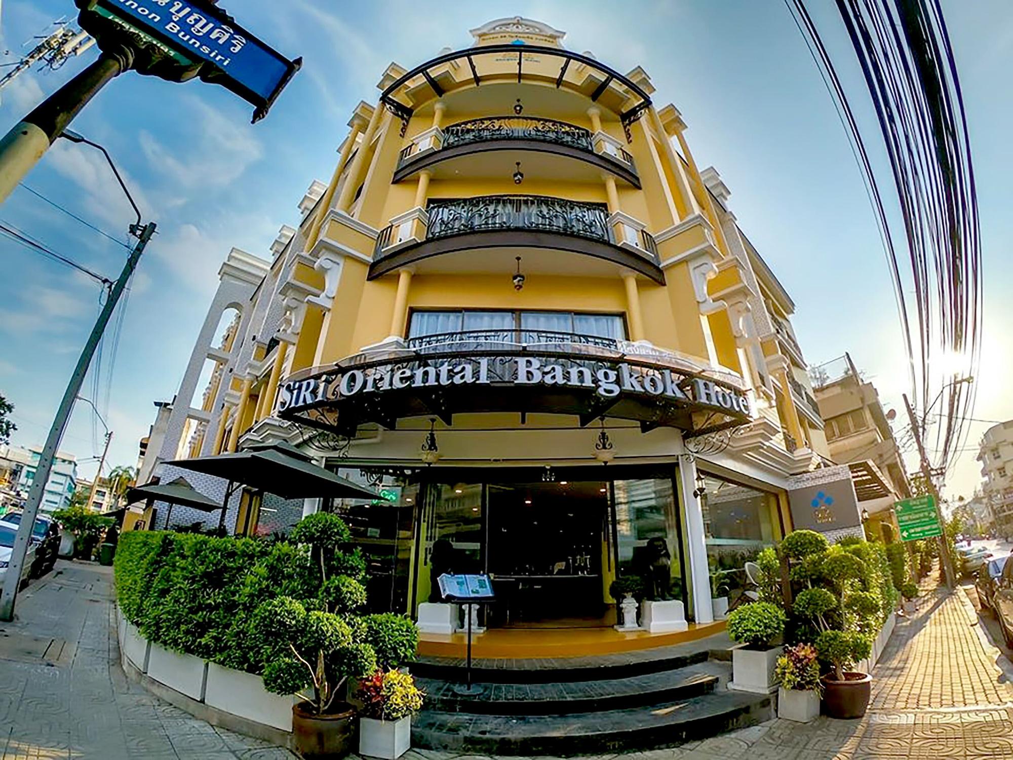 Vista Exterior Siri Oriental Bangkok Hotel