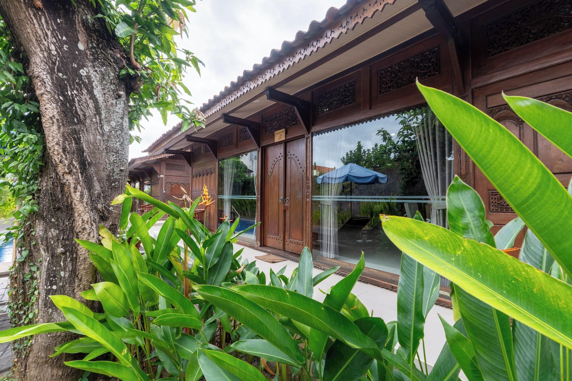 Vista Exterior Suriwathi Hotel and Villas Legian