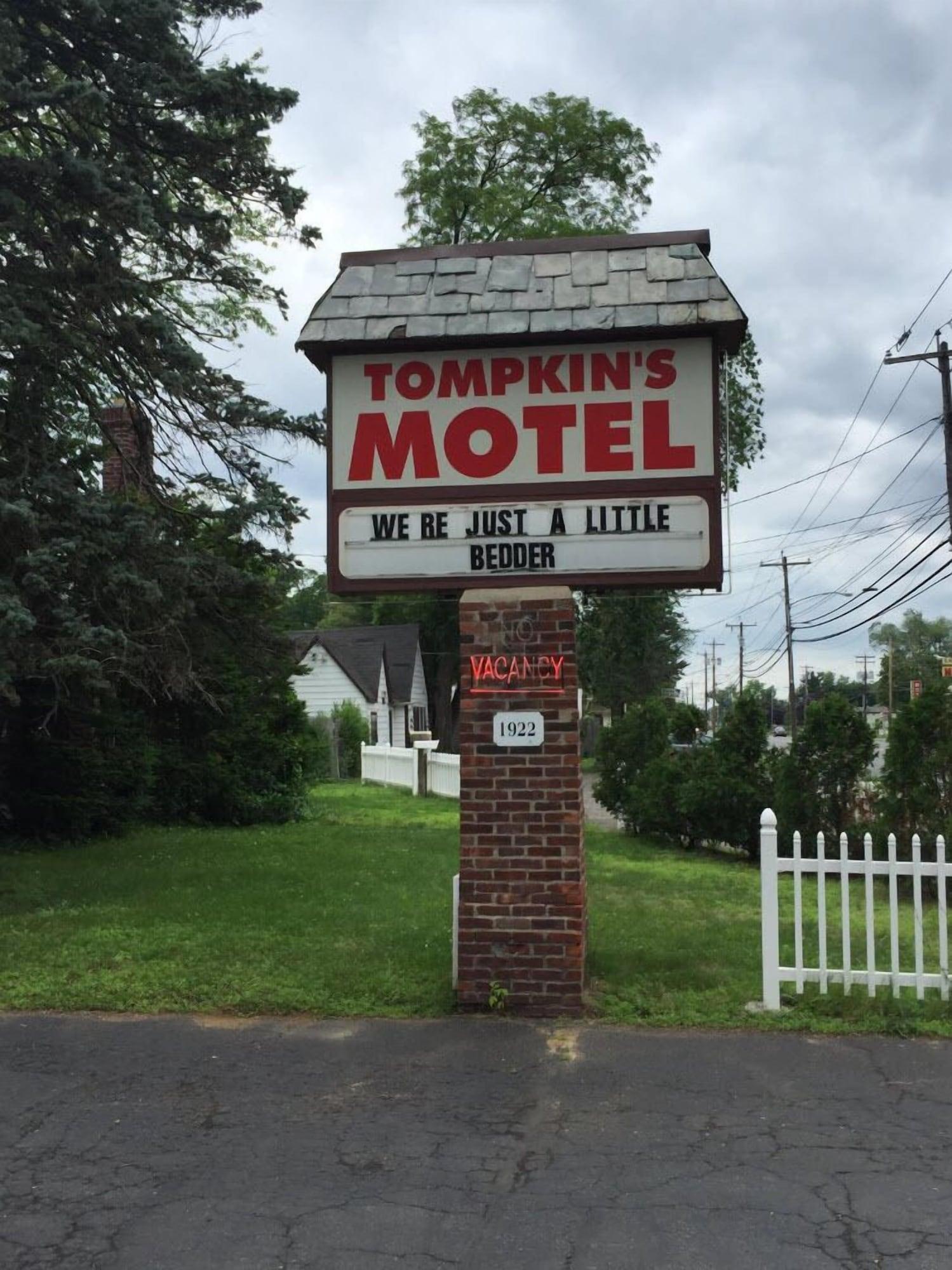 Varios Tompkin's Motel