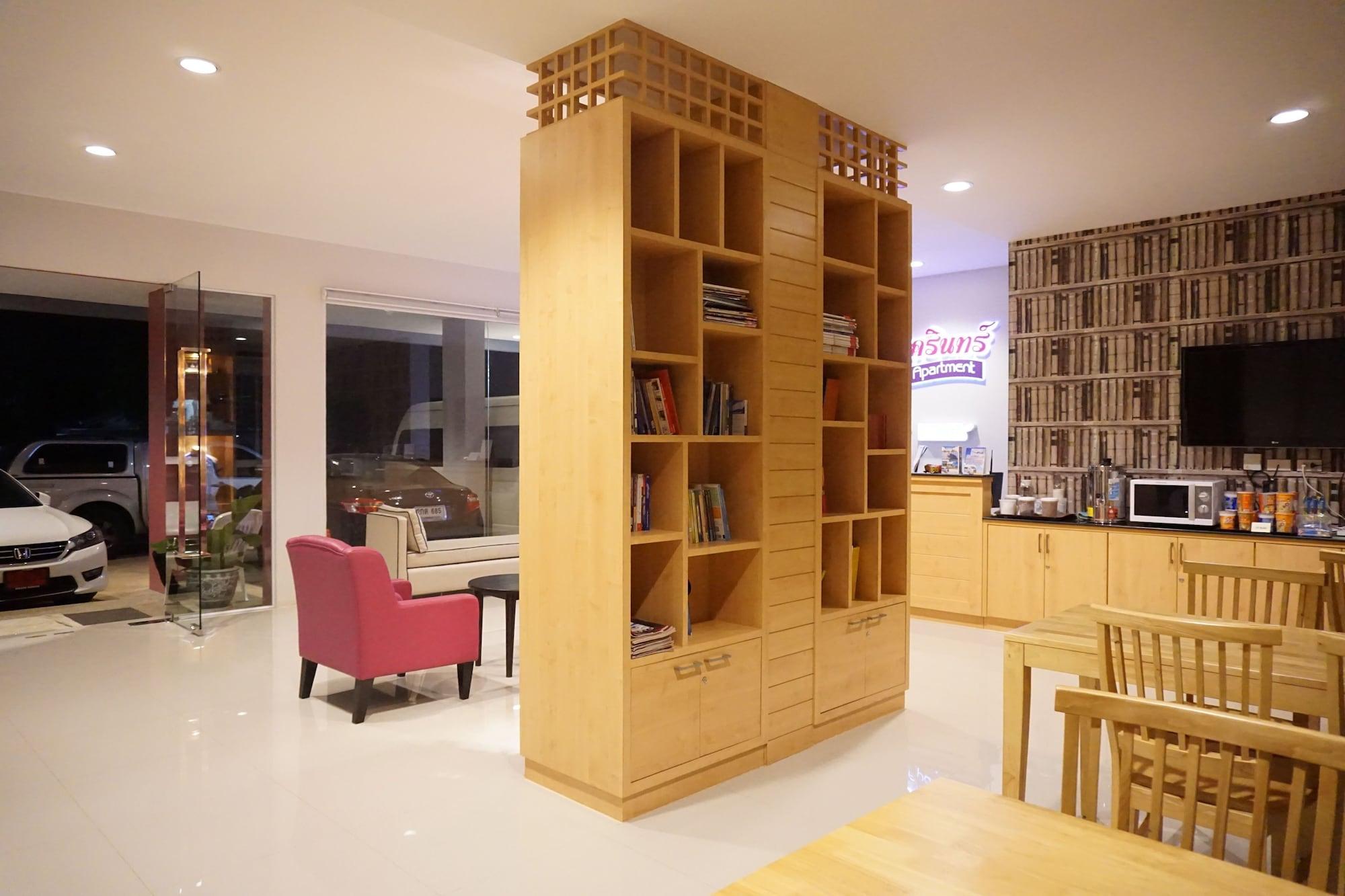 Restaurant Chompu Nakarin Apartment