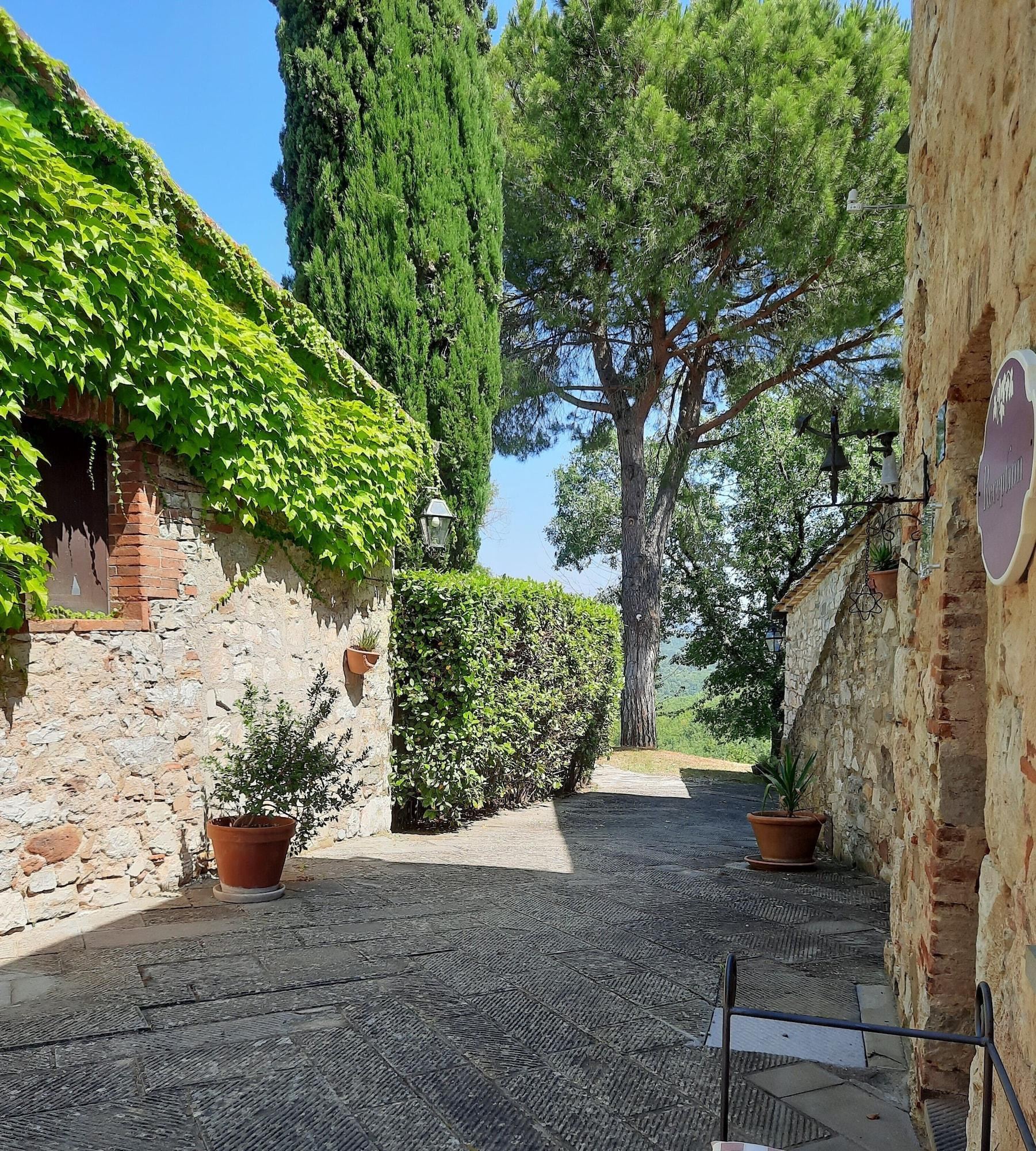 Vista Lobby Borgo Livernano