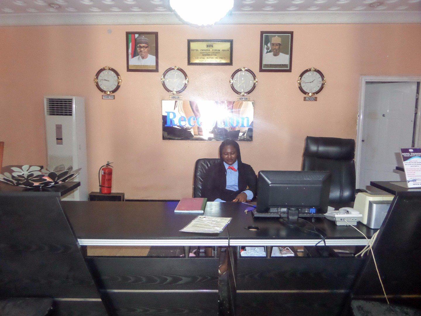 Vista Lobby Apple Suite