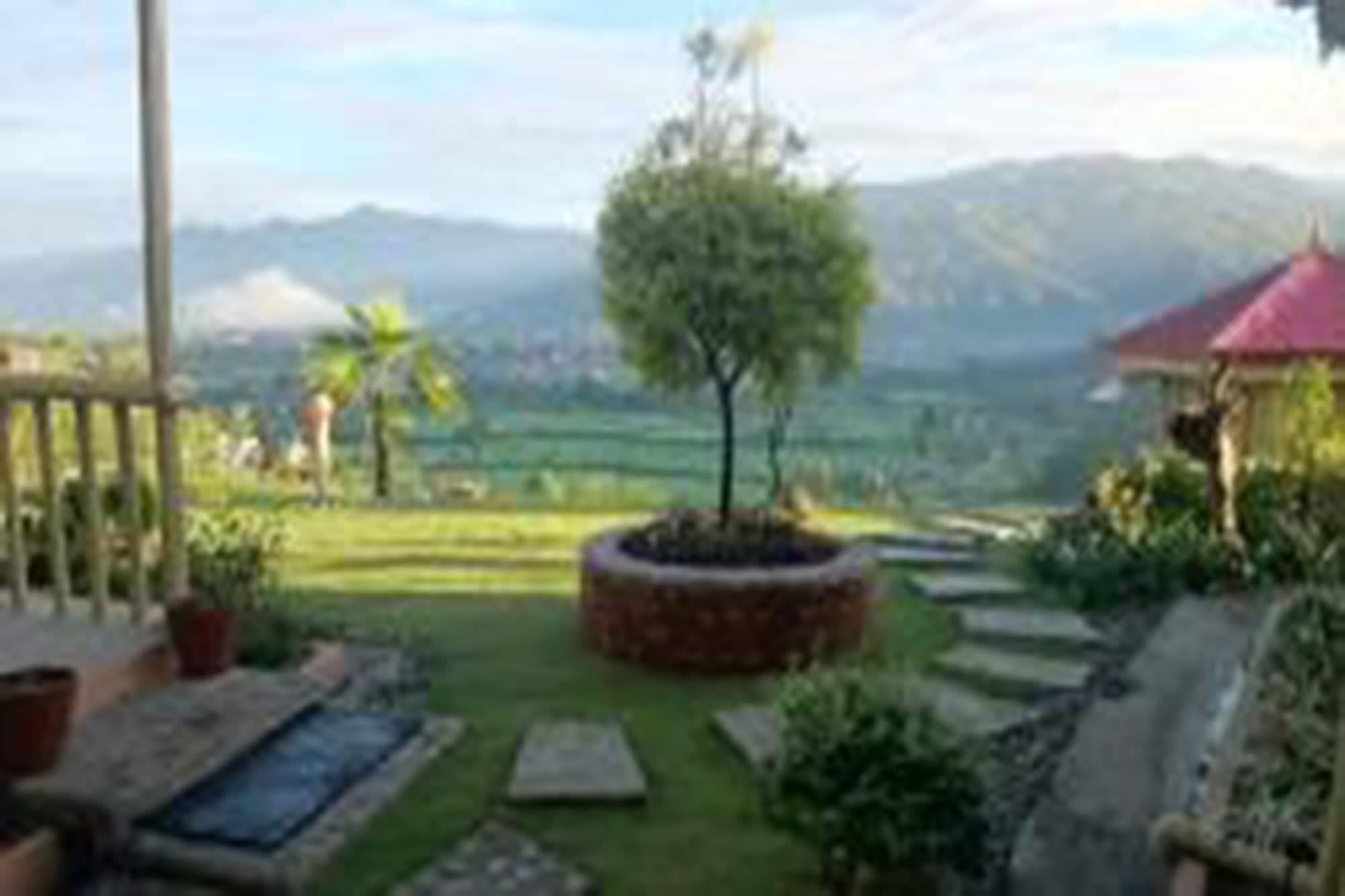 Vista Exterior Nepal Yoga Retreat
