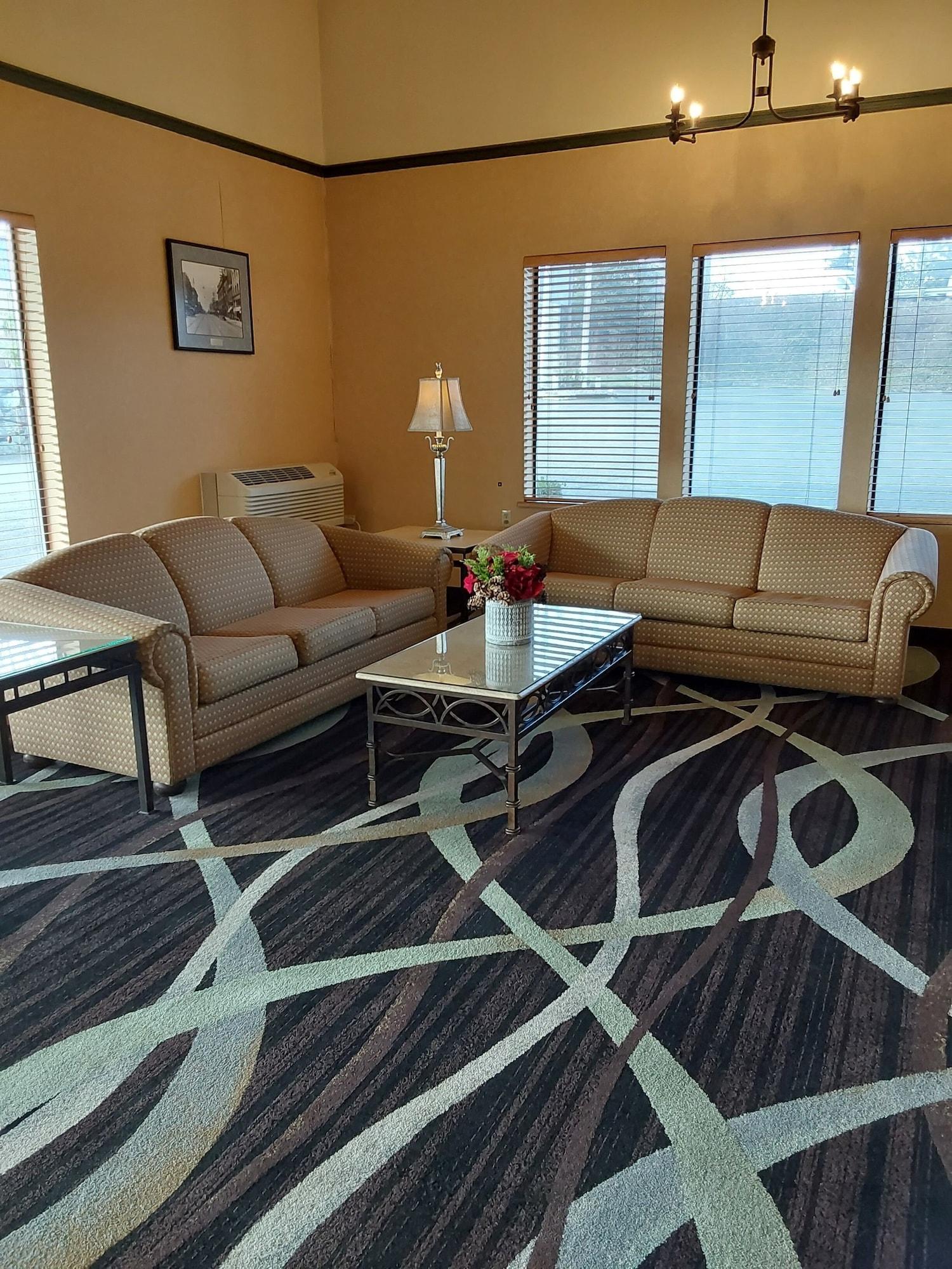 Comodidades del Alojamiento Lavissh Inn & Suites