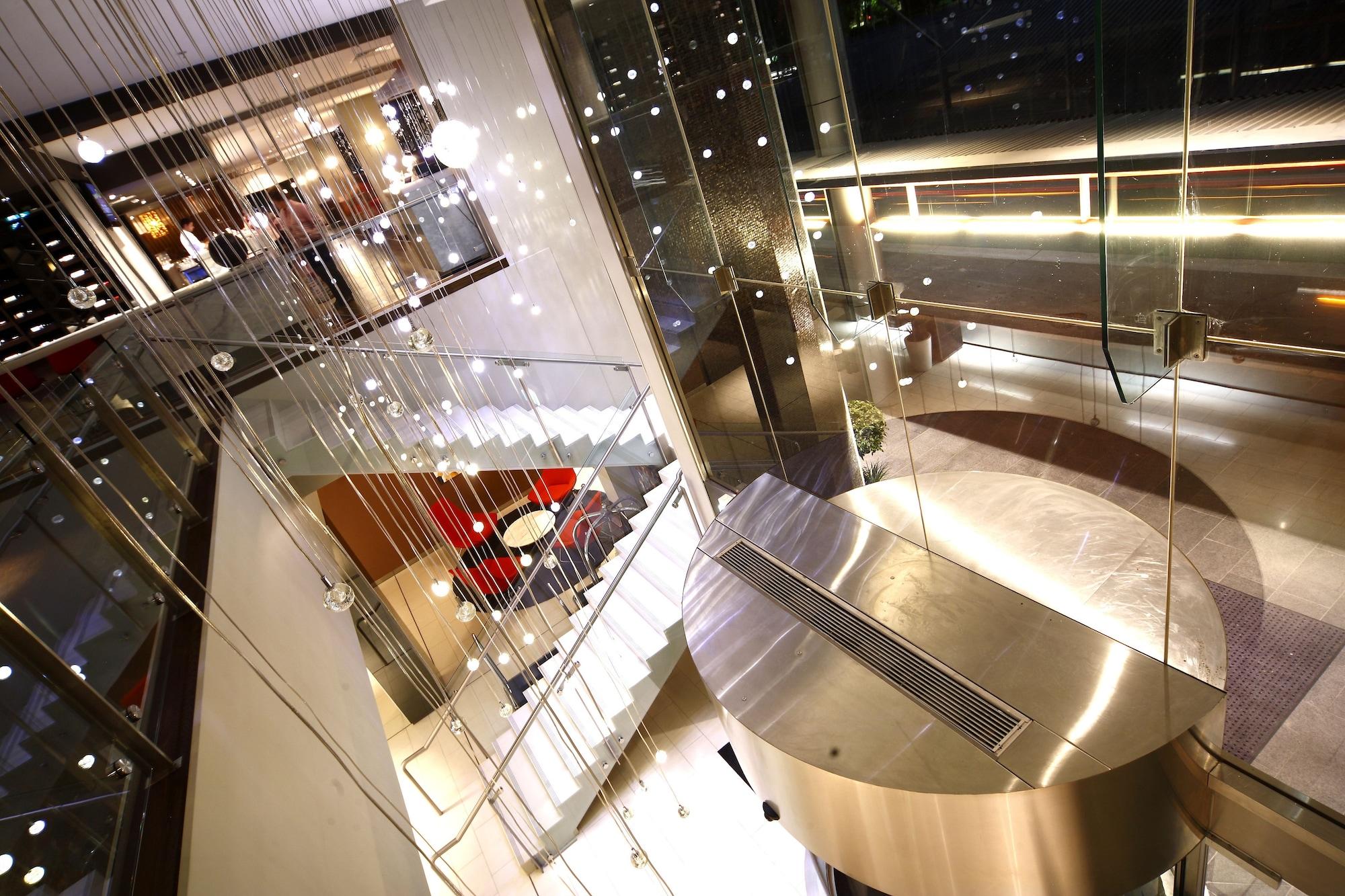 Vista Lobby Novotel Canberra