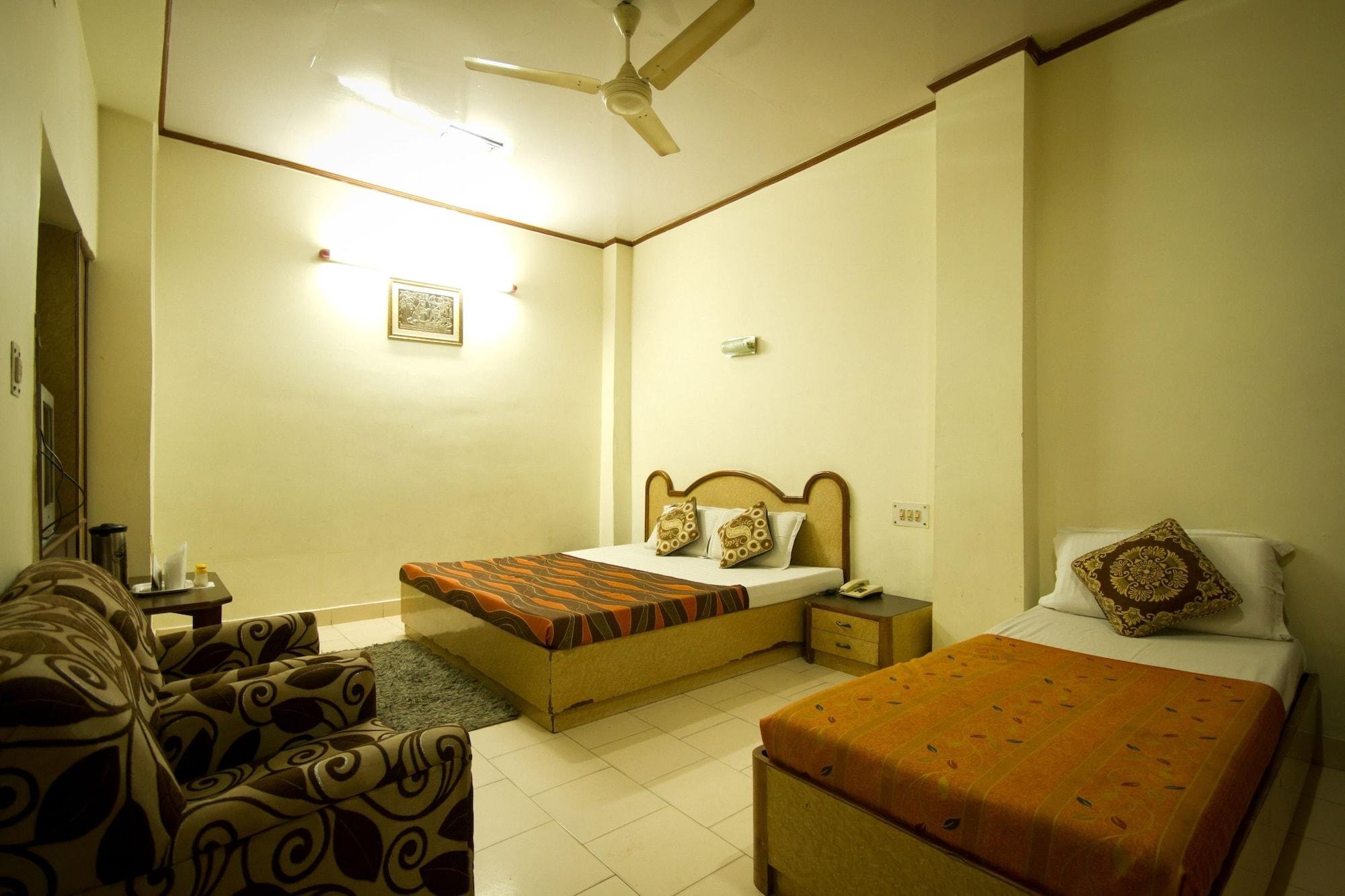 Varios Hotel Woodland Dx