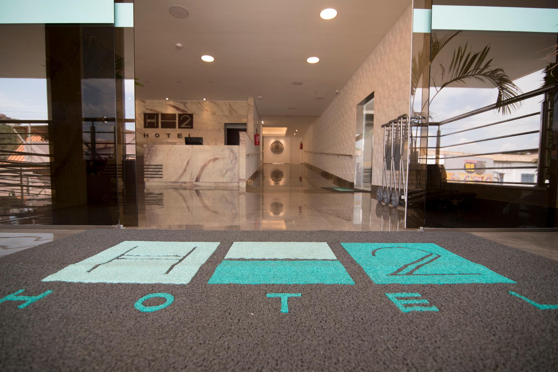 Vista Lobby H2 Hotel