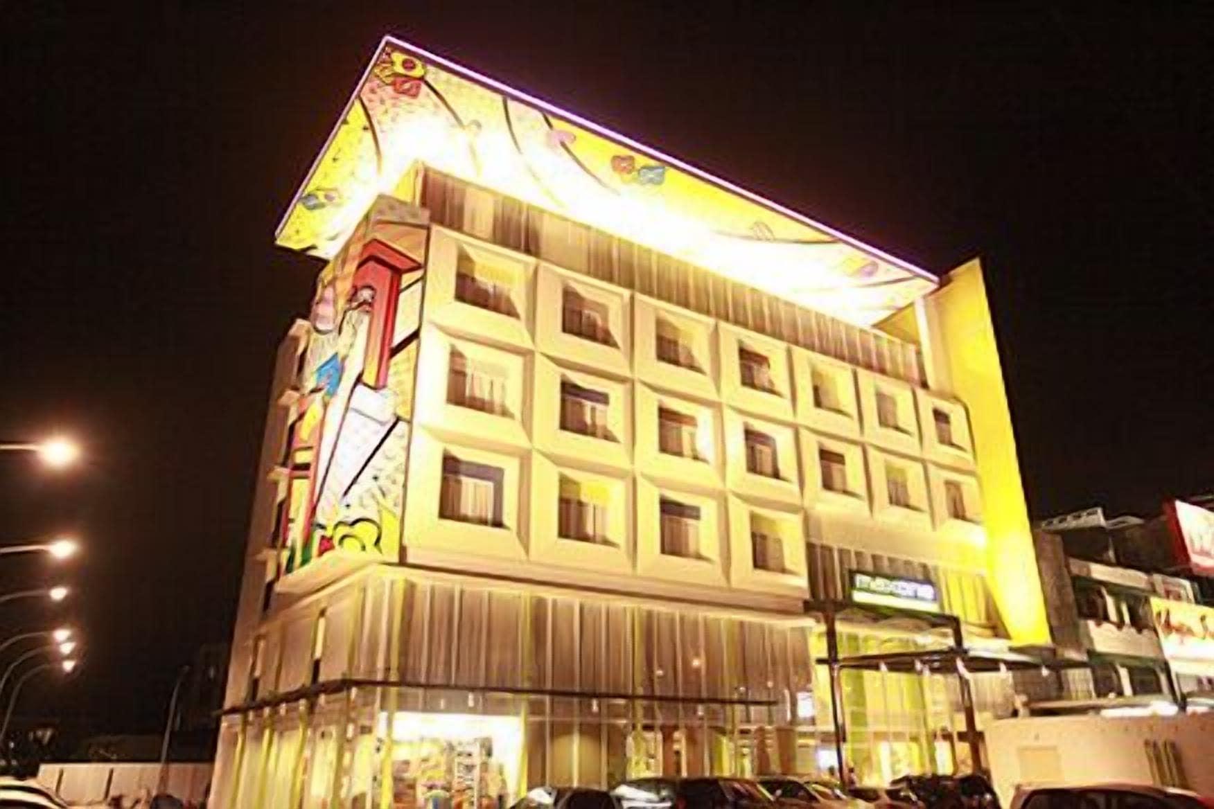 Varios MaxOneHotels at Vivo Palembang