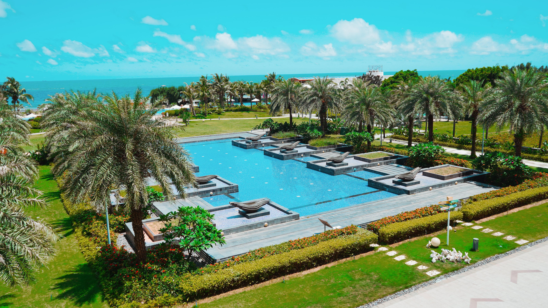Vista Piscina Crowne Plaza Hailing Island