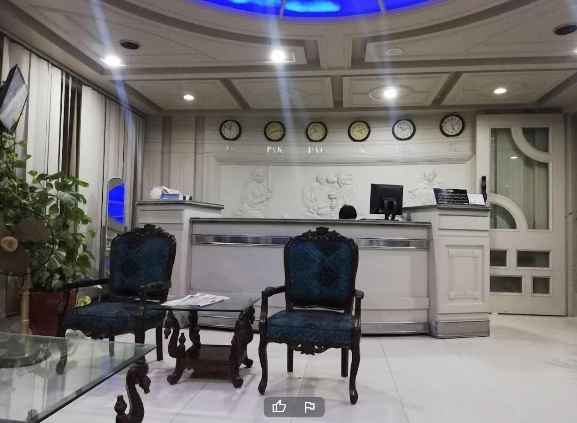 Vista Lobby Lord's Inn