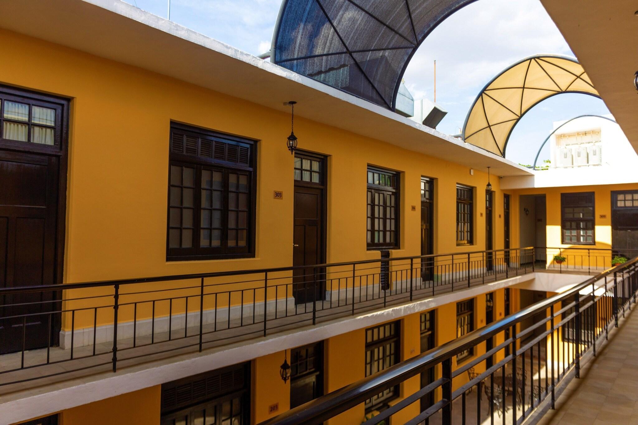 Vista Lobby Hotel La Nacional By Kavia