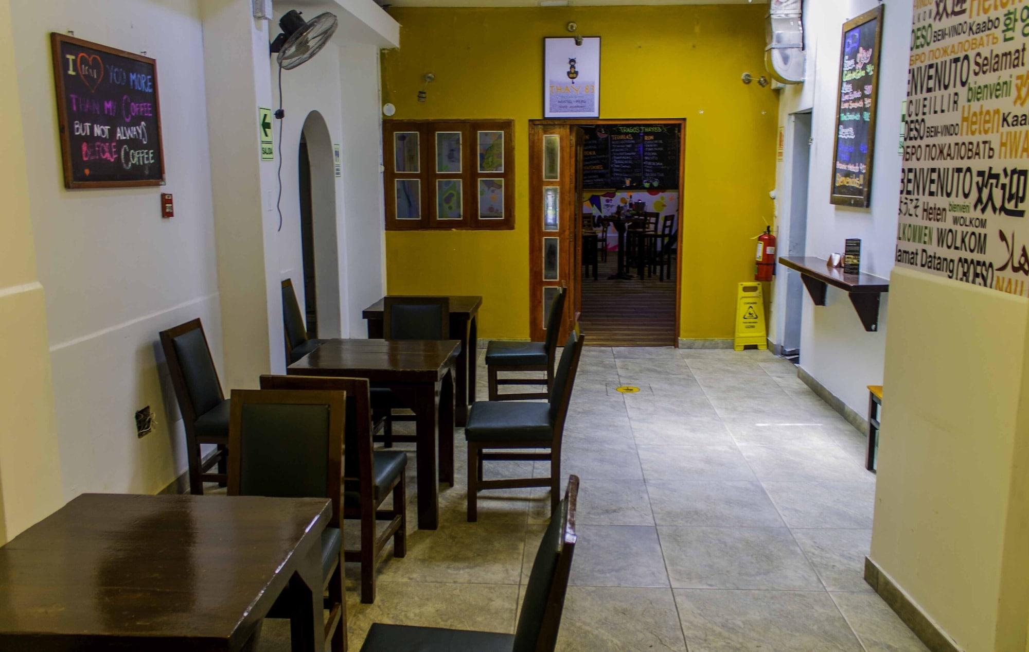 Sala de Reuniones THAY83 HOSTEL