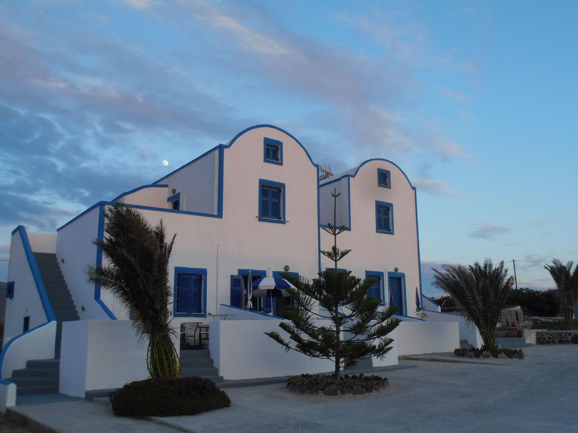 Vista Exterior Paradisos Oia