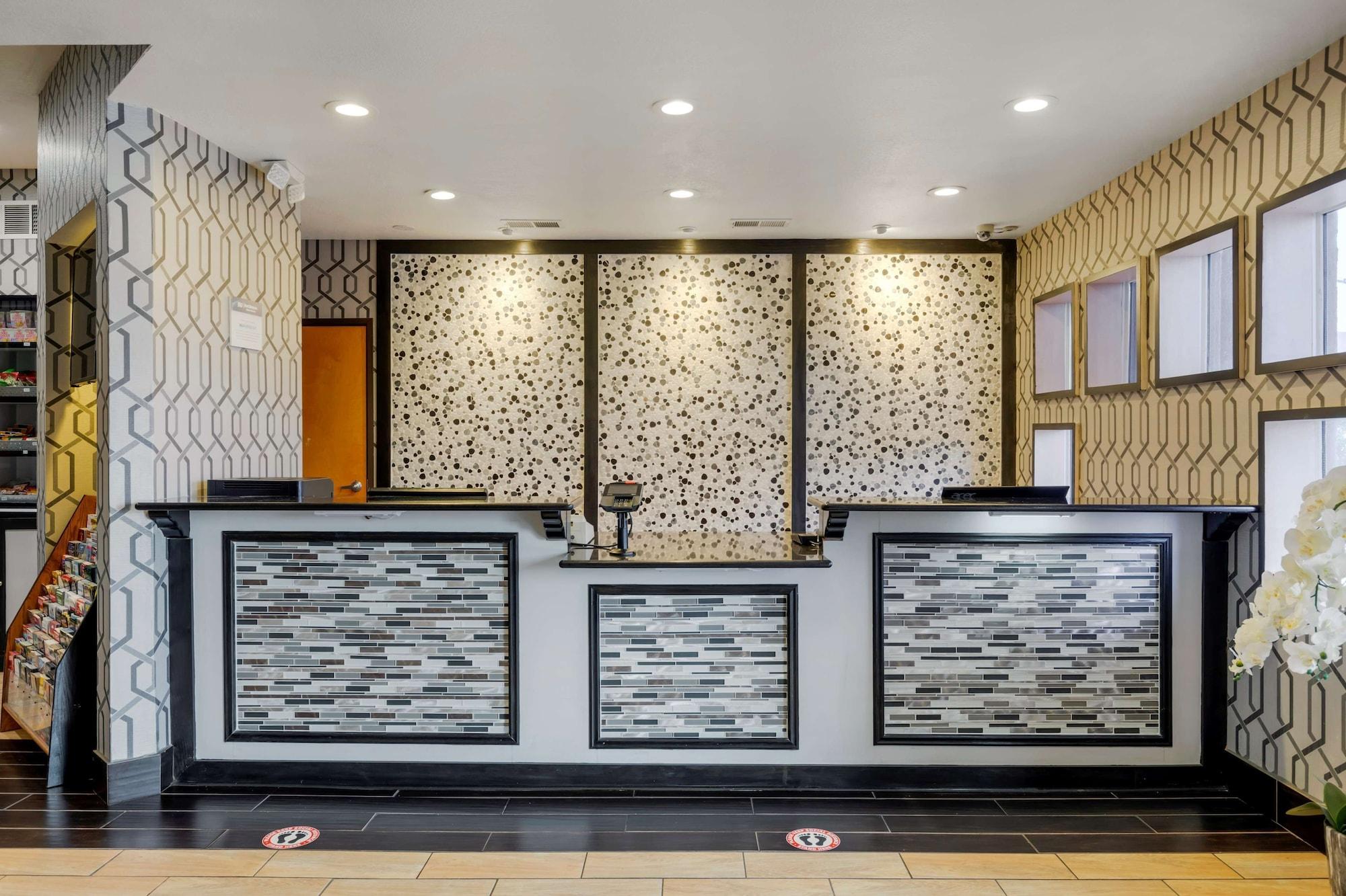 Vista Lobby Best Western Plus Rockwall Inn & Suites