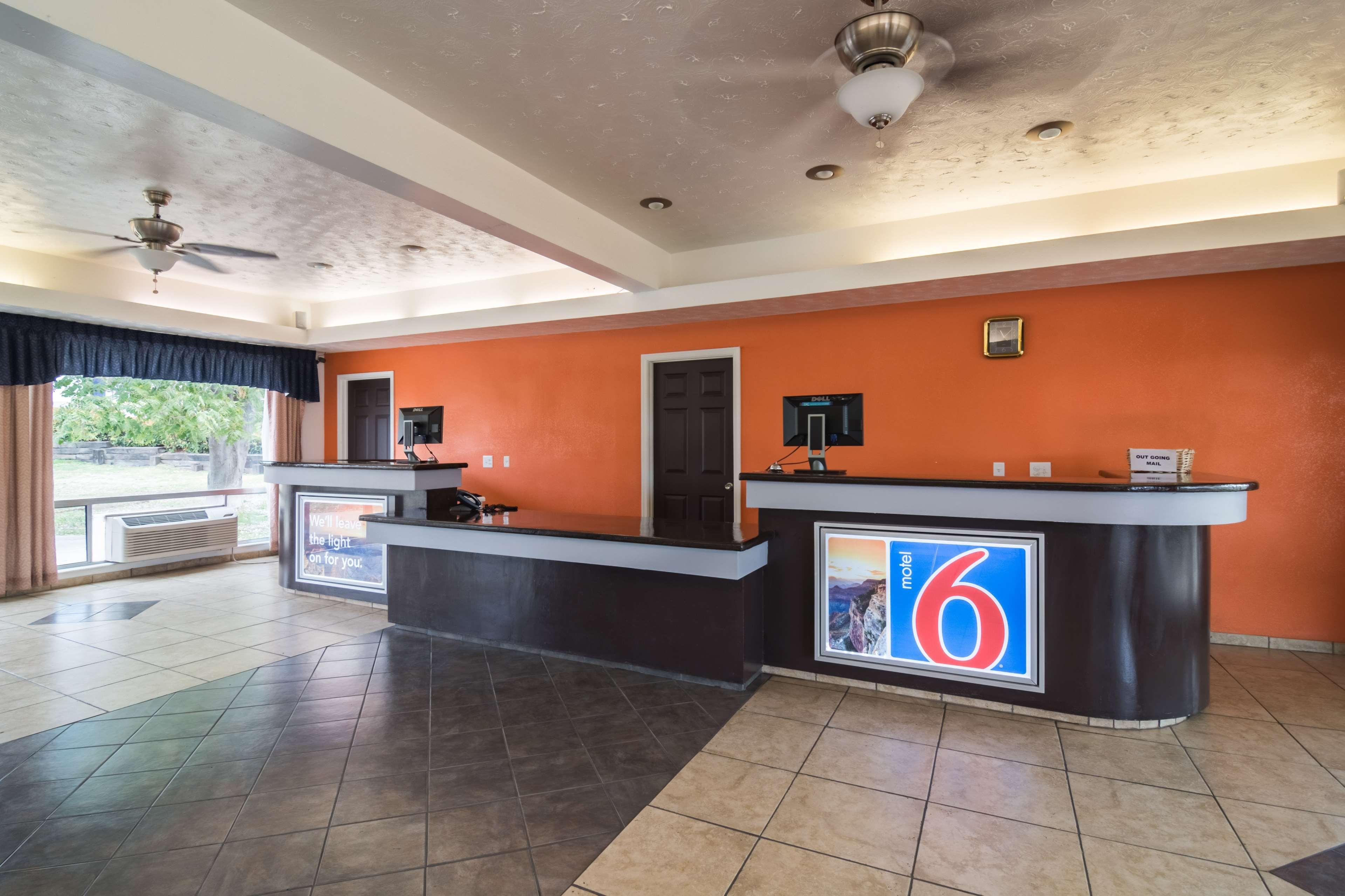 Vista Lobby Motel 6 Globe, AZ