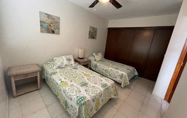 Beachfront Condo with Pool and Ocean View Playa Potrero, Costa Rica - Hoteles mejor calificados en Potrero Guanacaste