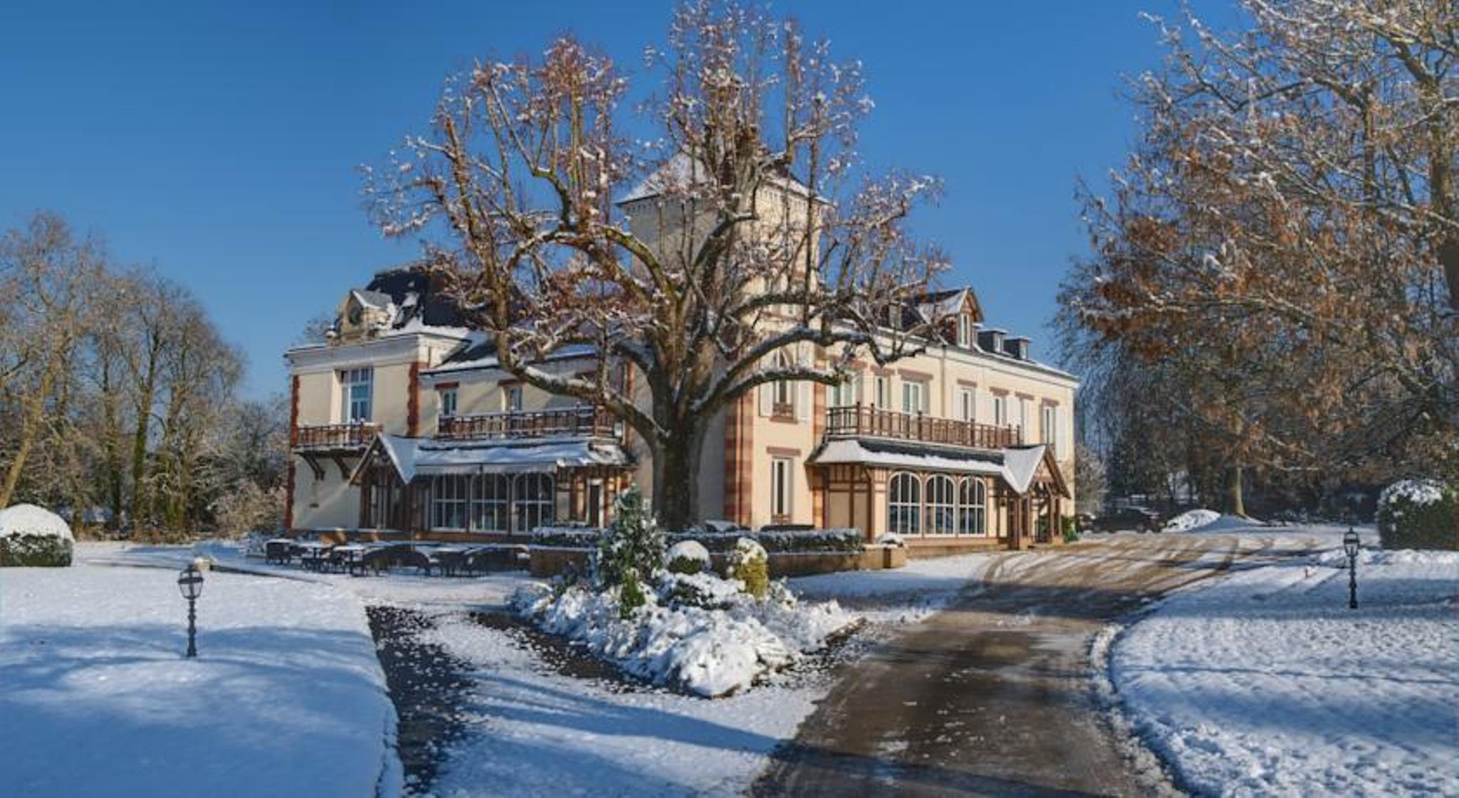 Vista Exterior Château des Bondons