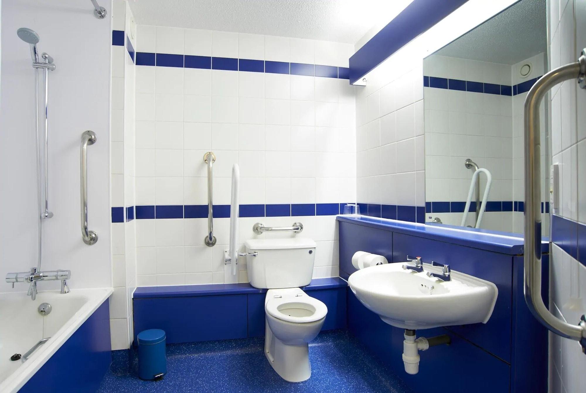 Equipamiento de Habitación Travelodge London Docklands