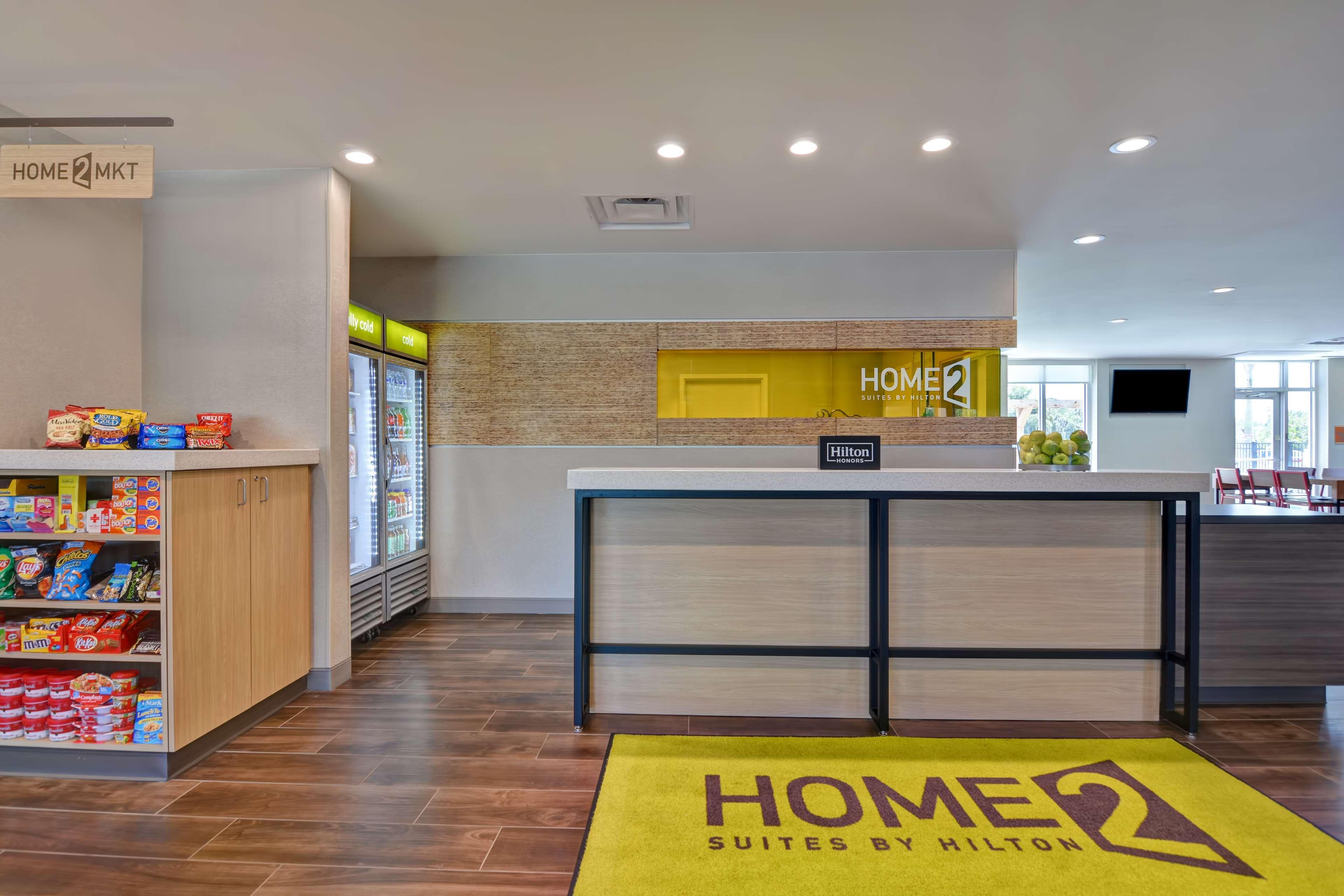 Vista Lobby Home2 Suites Sarasota I-75 Bee Ridge, FL