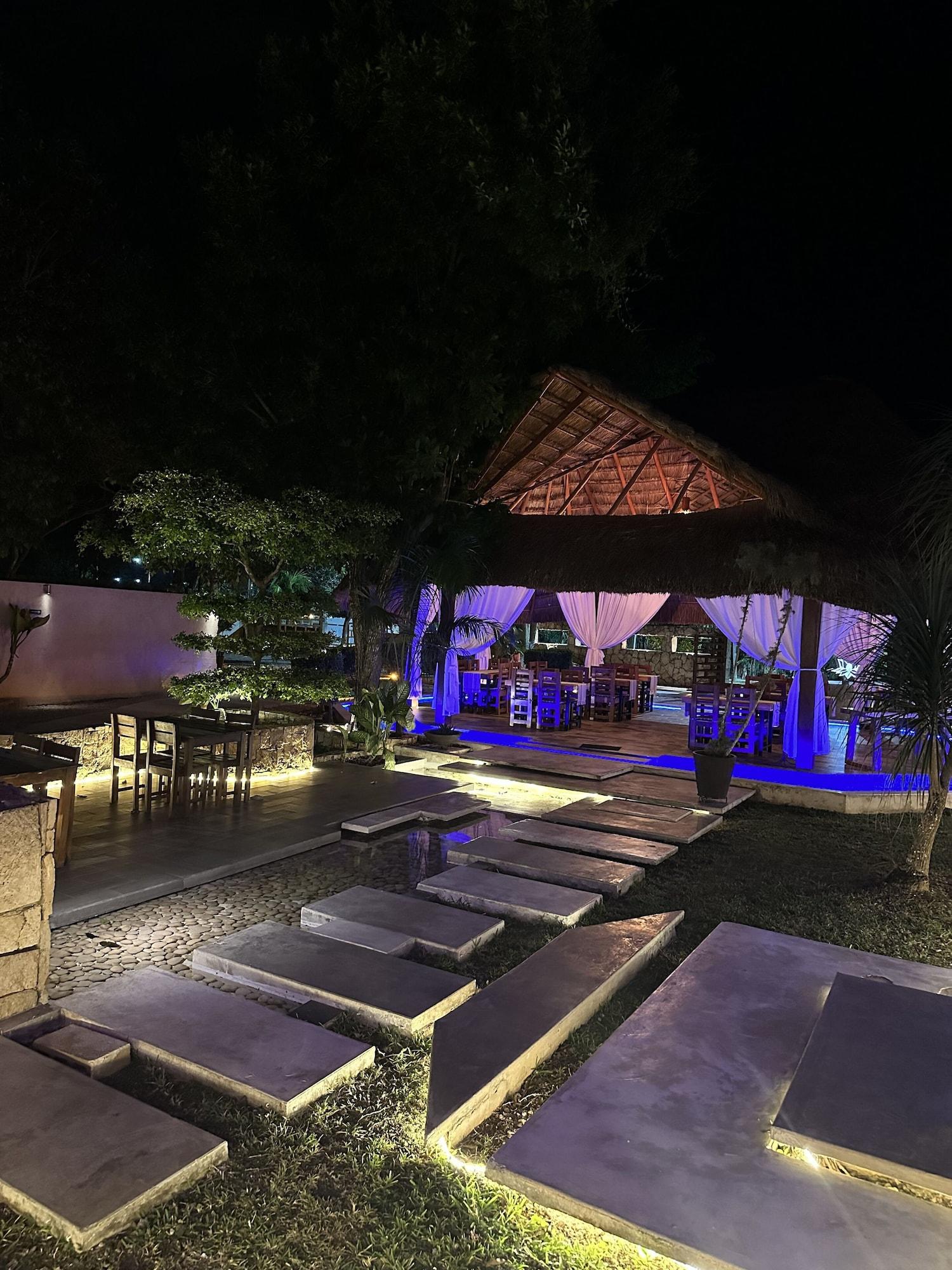 Restaurant Cabañas Luxury Bacalar