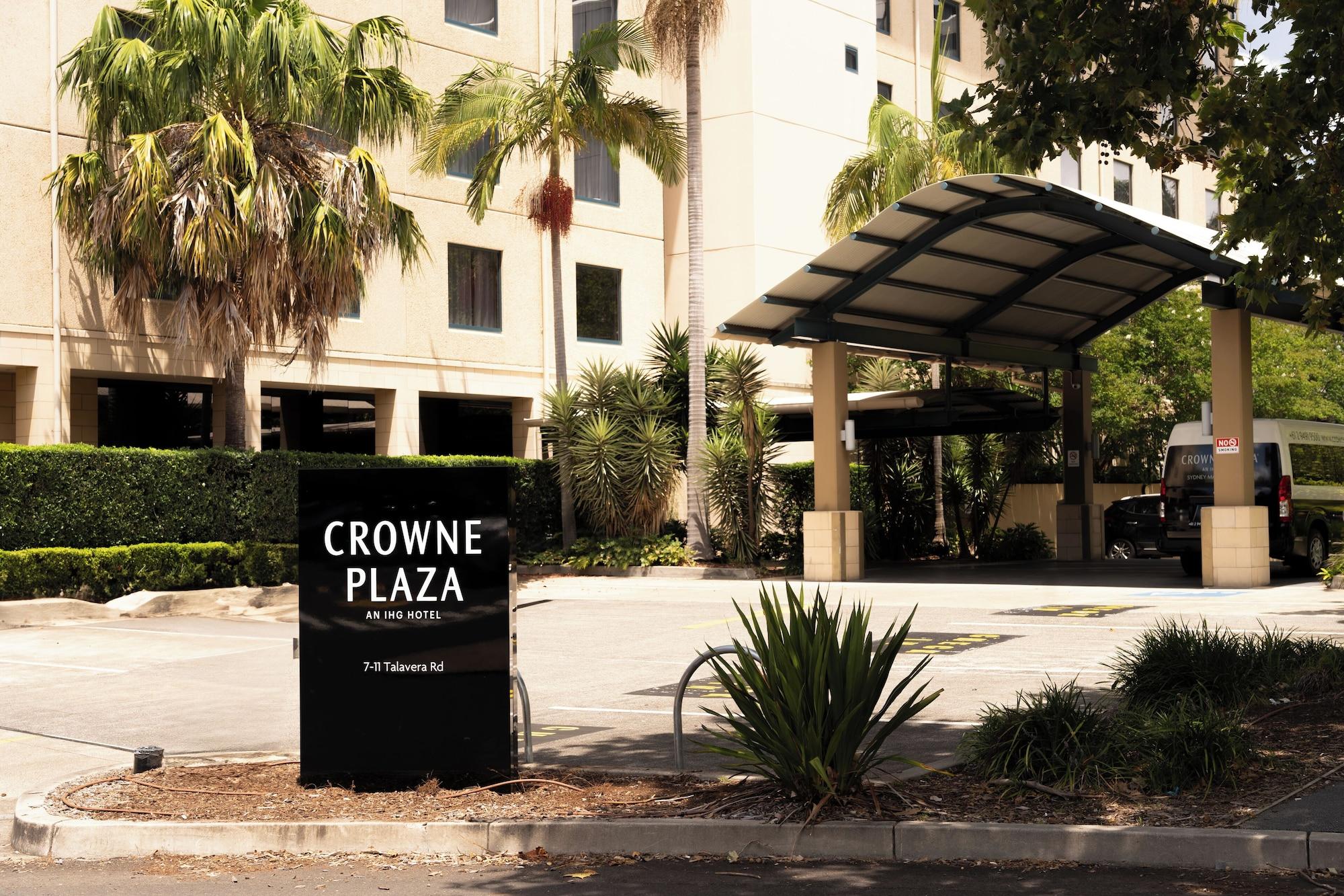 Vista Exterior Crowne Plaza Sydney Macquarie Park by IHG
