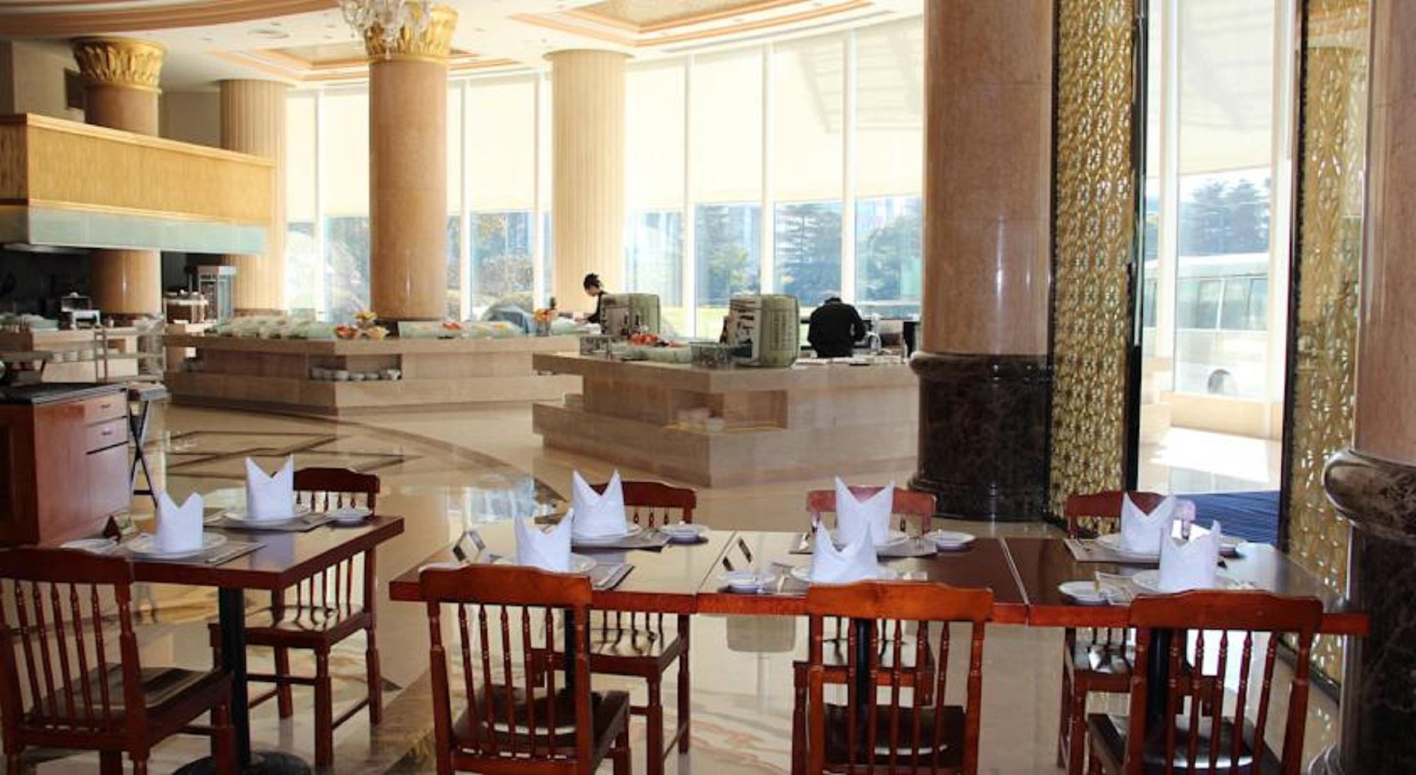 Restaurant Oriental Riverside Hotel Shanghai