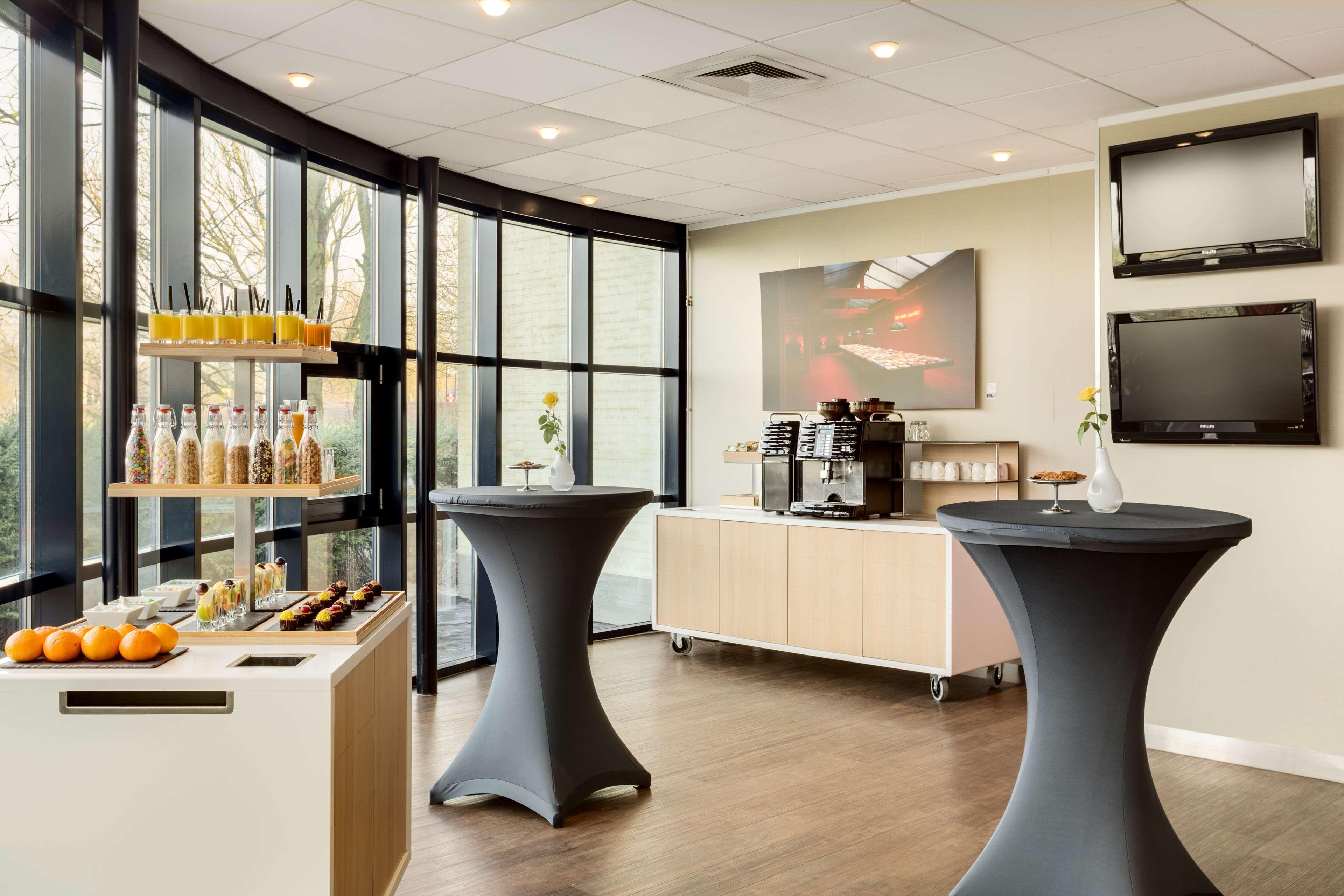 Bar/Salón NH Naarden