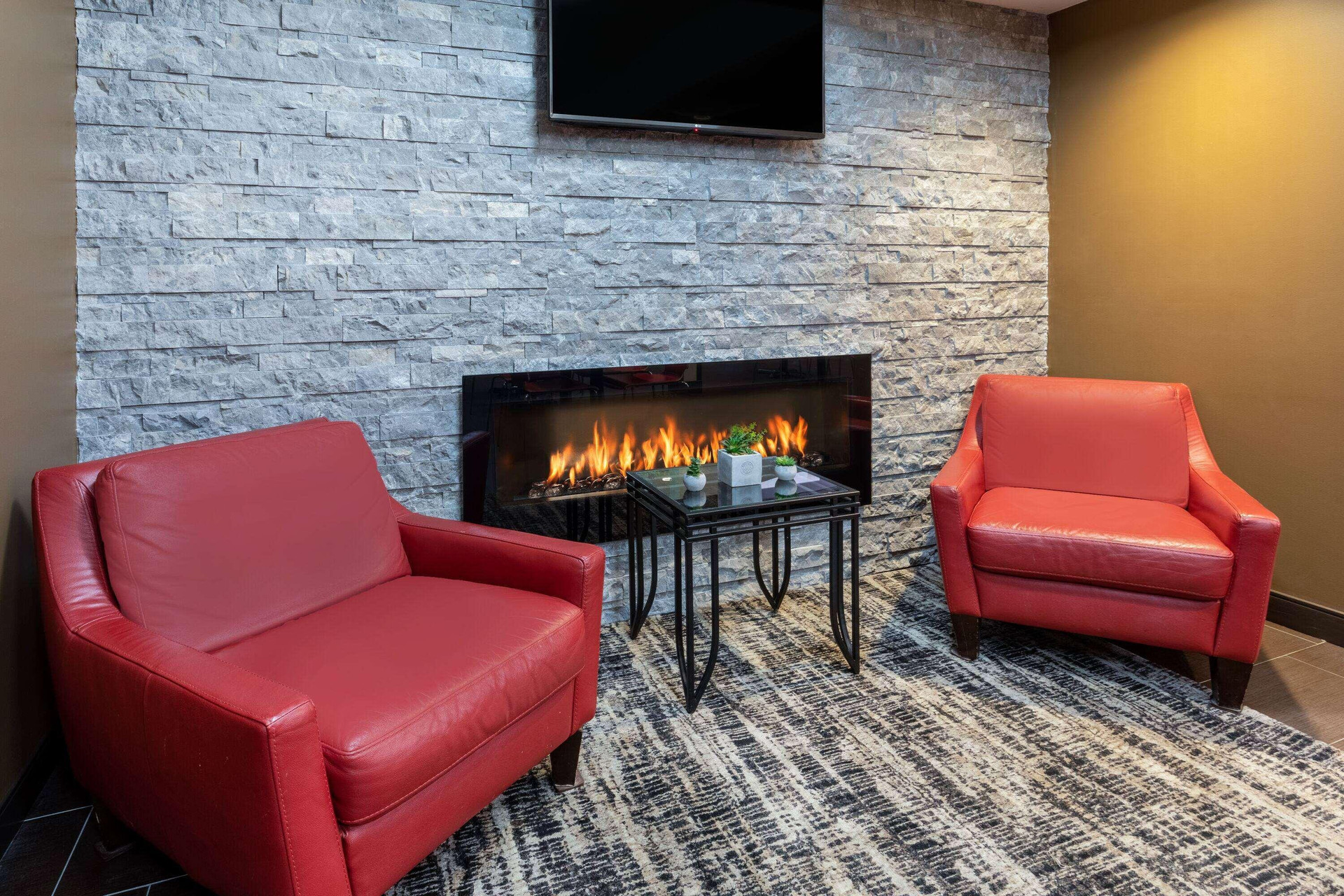 Vista Lobby Microtel Inn & Suites by Wyndham Timmins